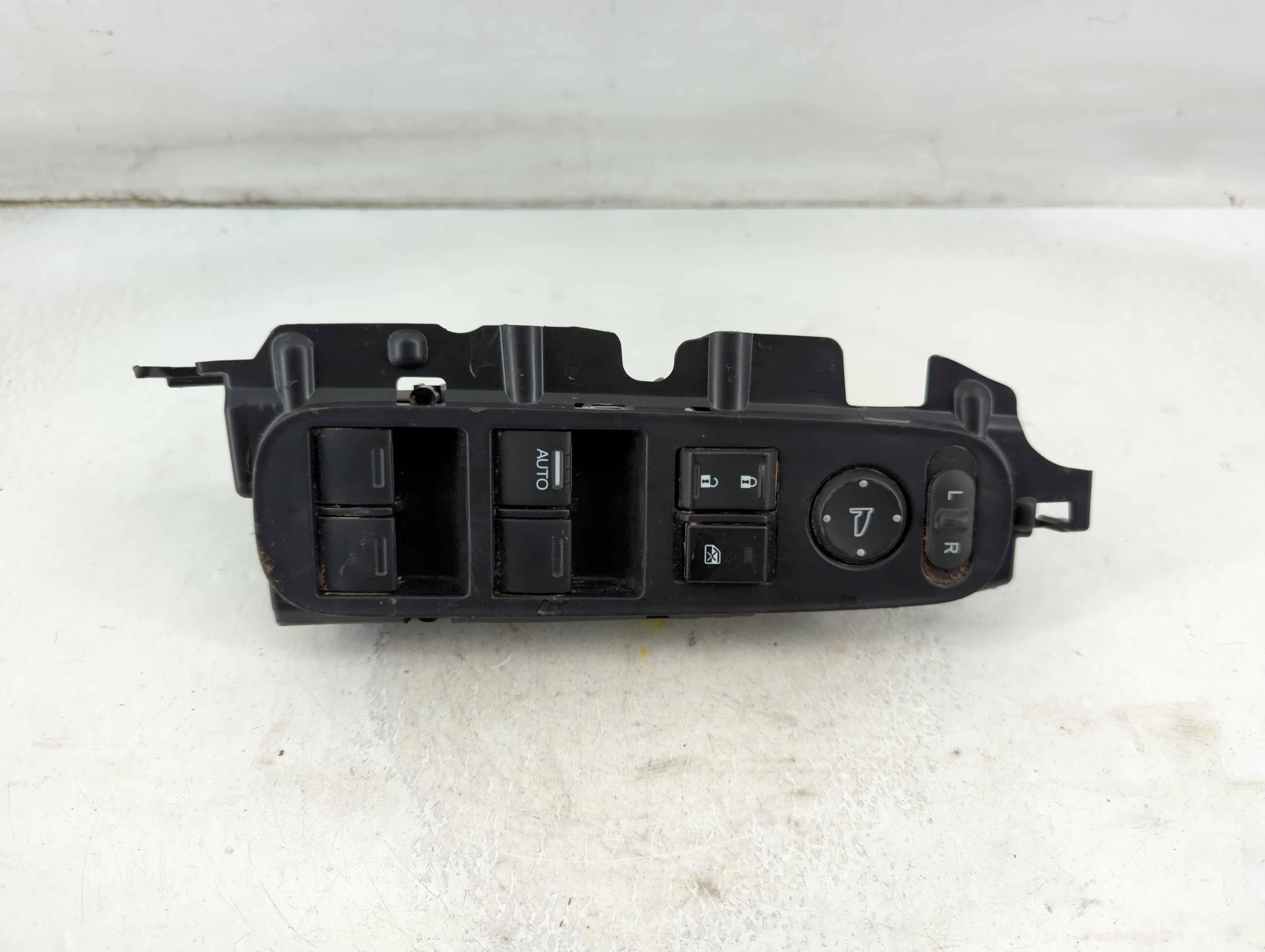 Picture of 2016-2022 Honda Hr-v Driver Left Door Master Power Window Switch 913801