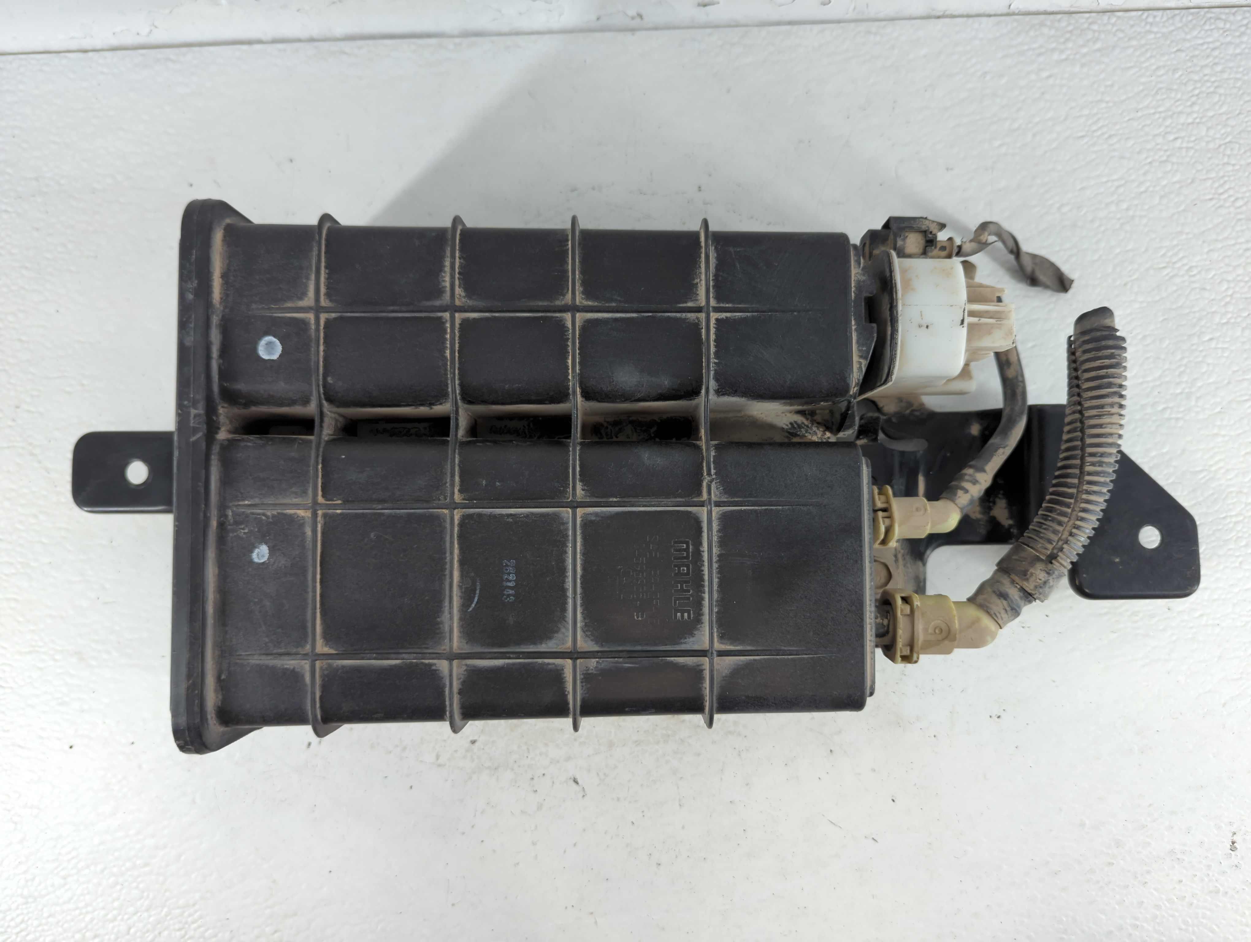 2015 Dodge Journey Fuel Vapor Charcoal Canister 913837 - Oemusedautoparts1.com