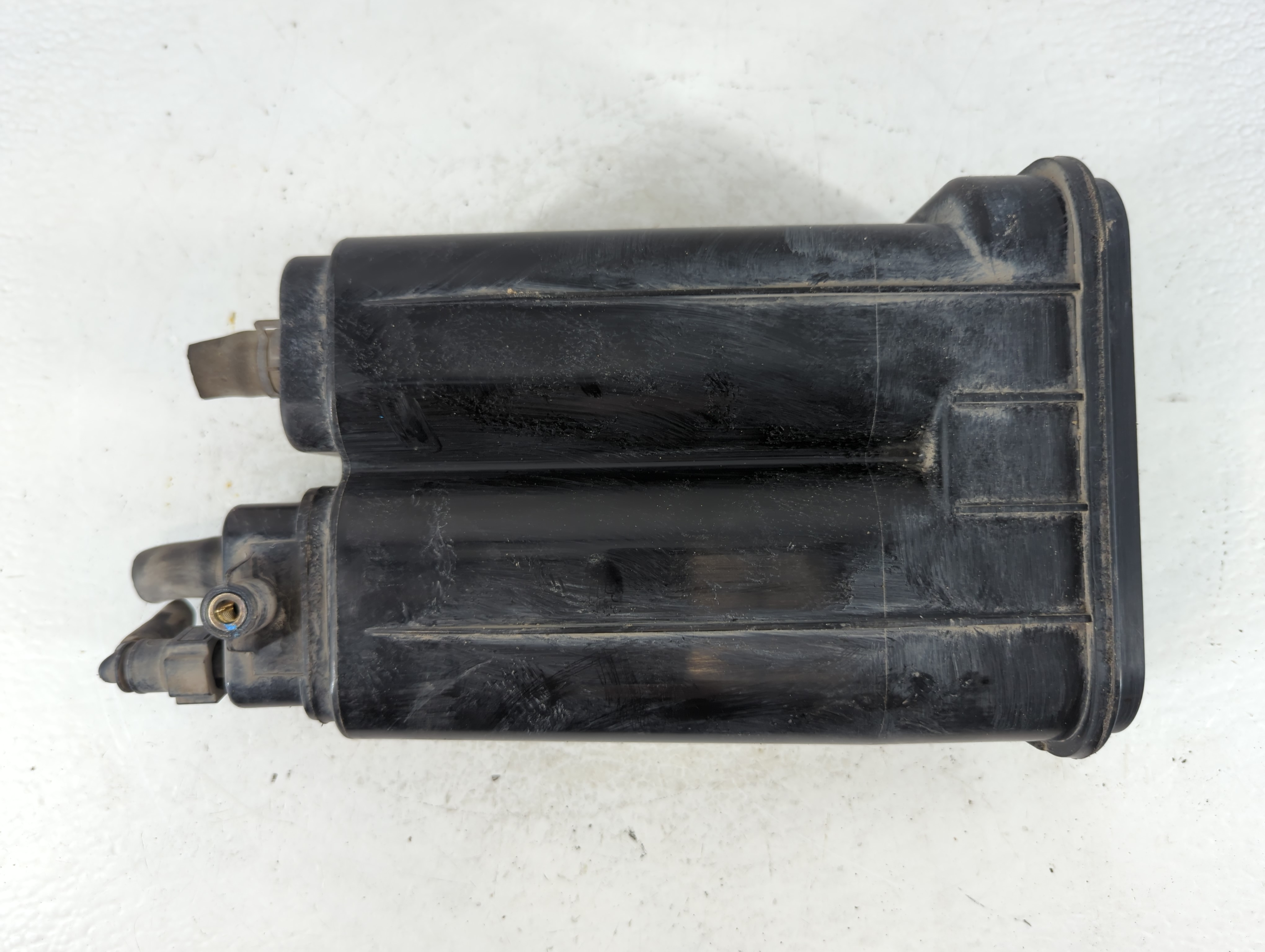 2016 Kia Soul Fuel Vapor Charcoal Canister 913838 - Oemusedautoparts1.com