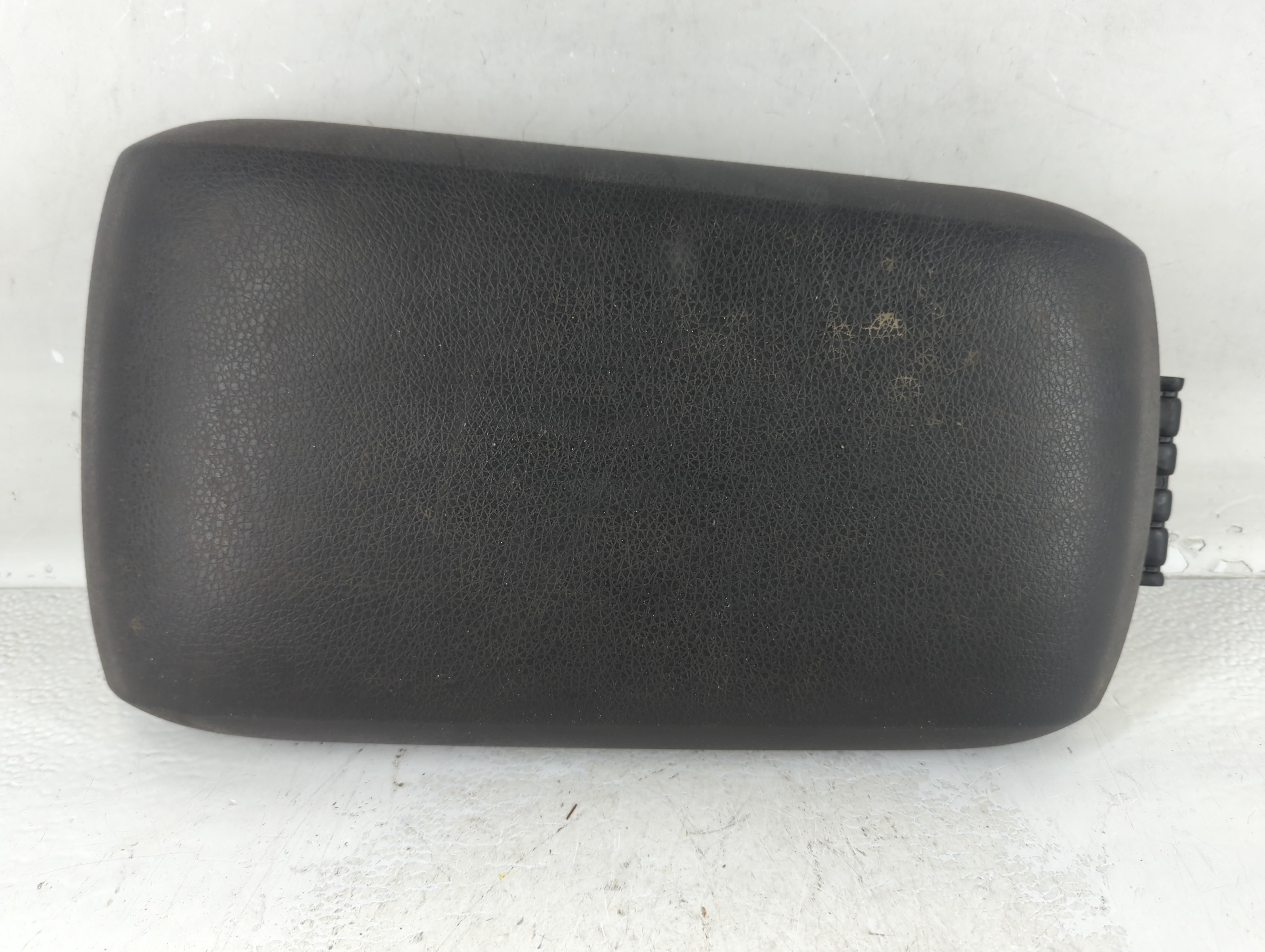 Picture of 2009-2010 Ford Edge Center Console Armrest Cover Lid Black 913866