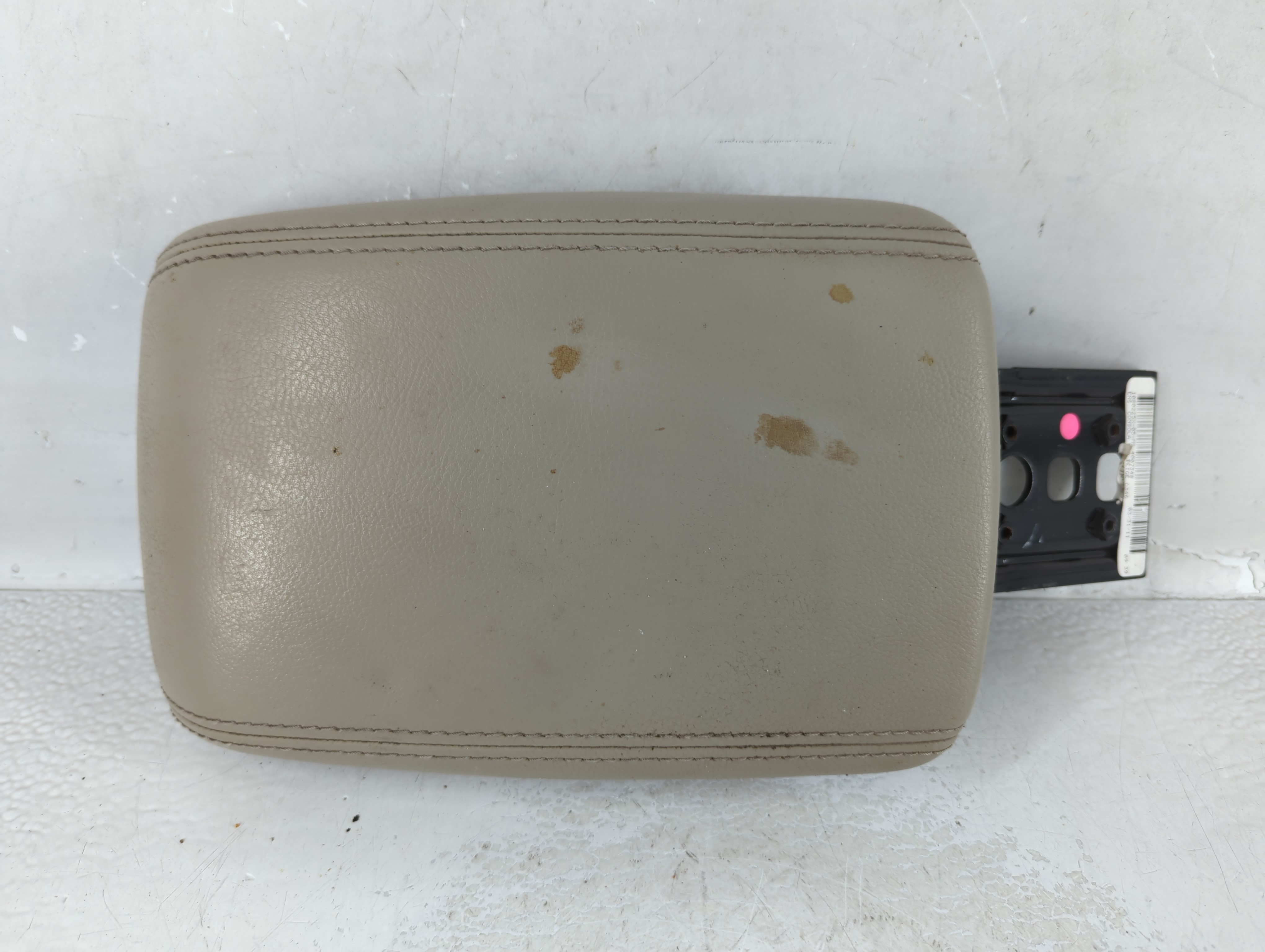 Picture of 2012 Ford Focus Center Console Armrest Cover Lid Grey 913948