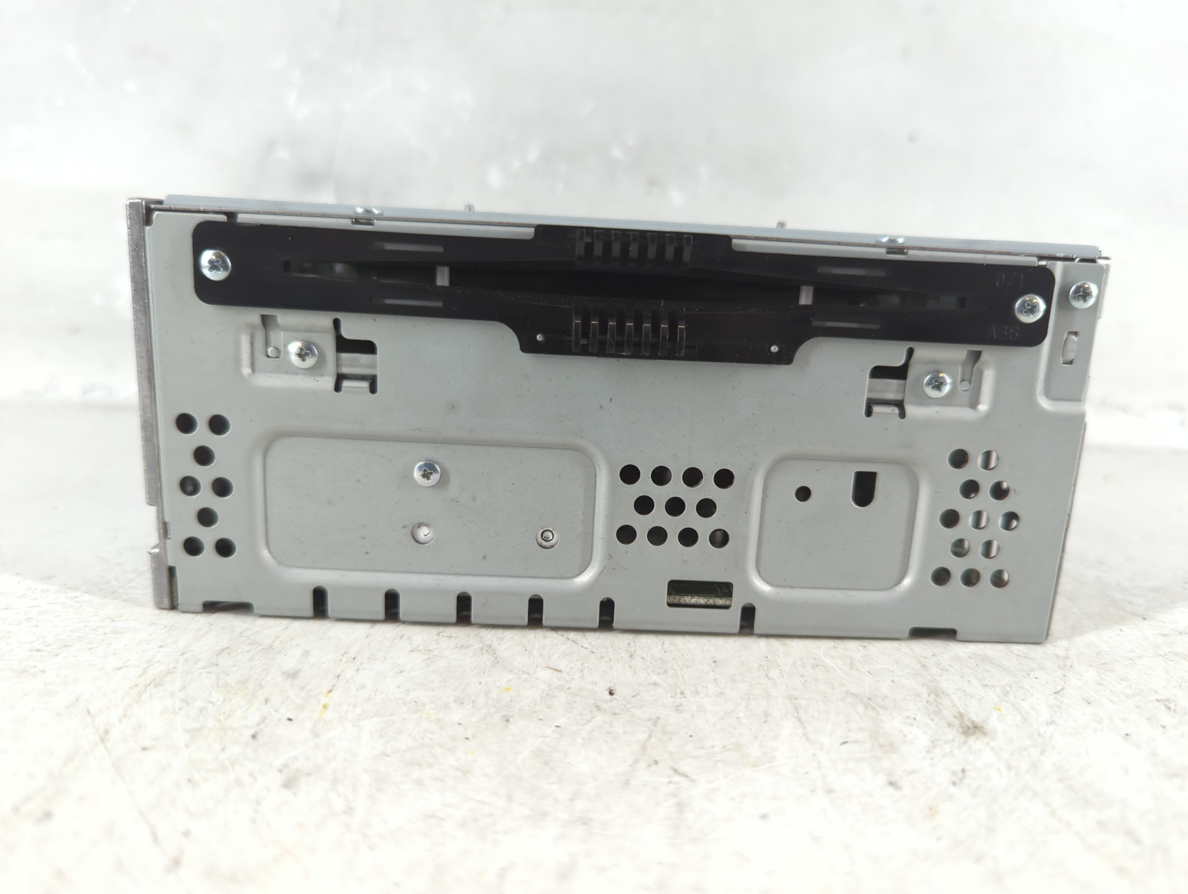 Picture of 2013 Ford Taurus Am Fm Cd Player Radio Receiver 914162