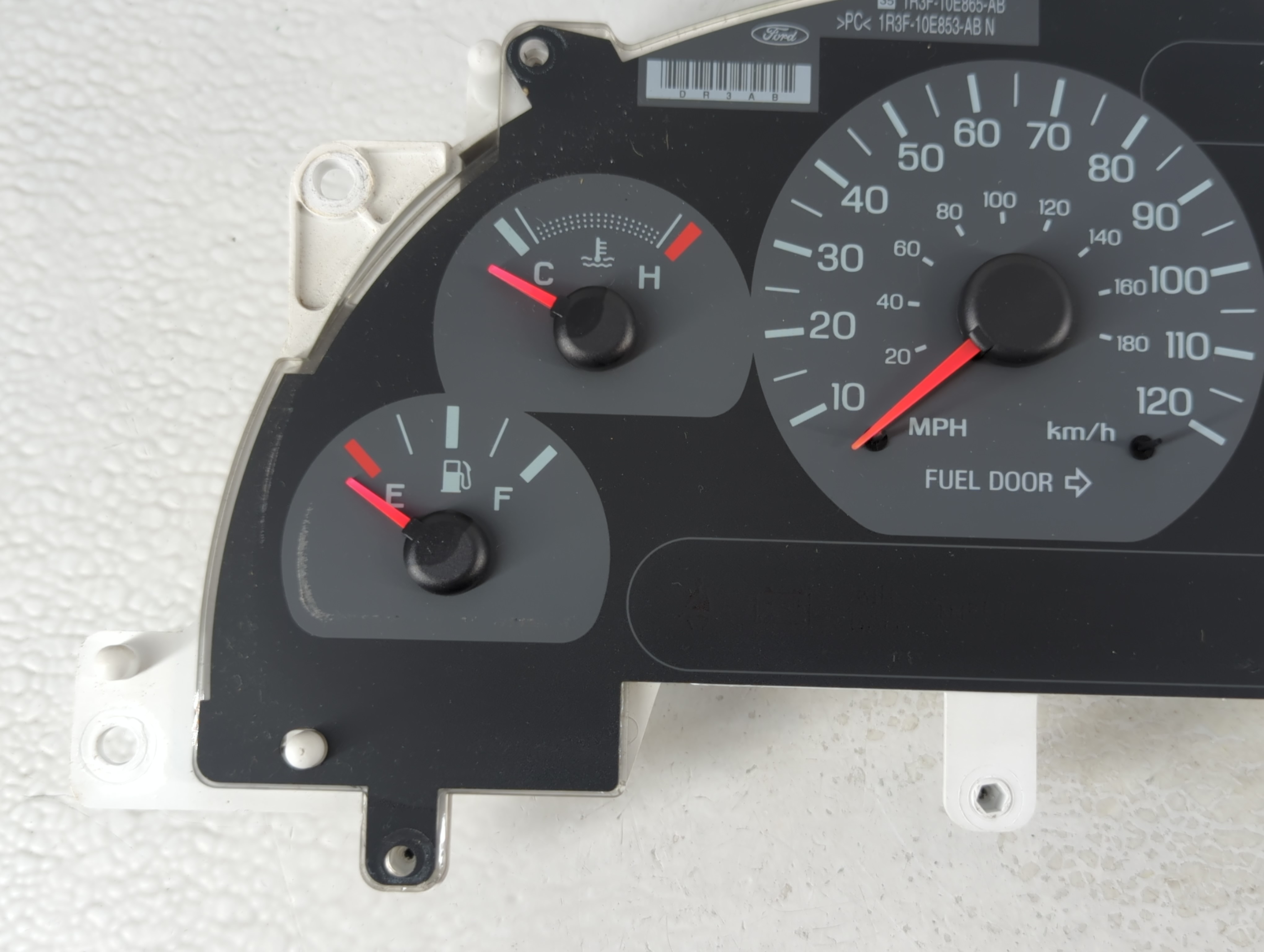 2001-2002 Ford Mustang Speedometer Instrument Cluster Gauges 914226 - Oemusedautoparts1.com