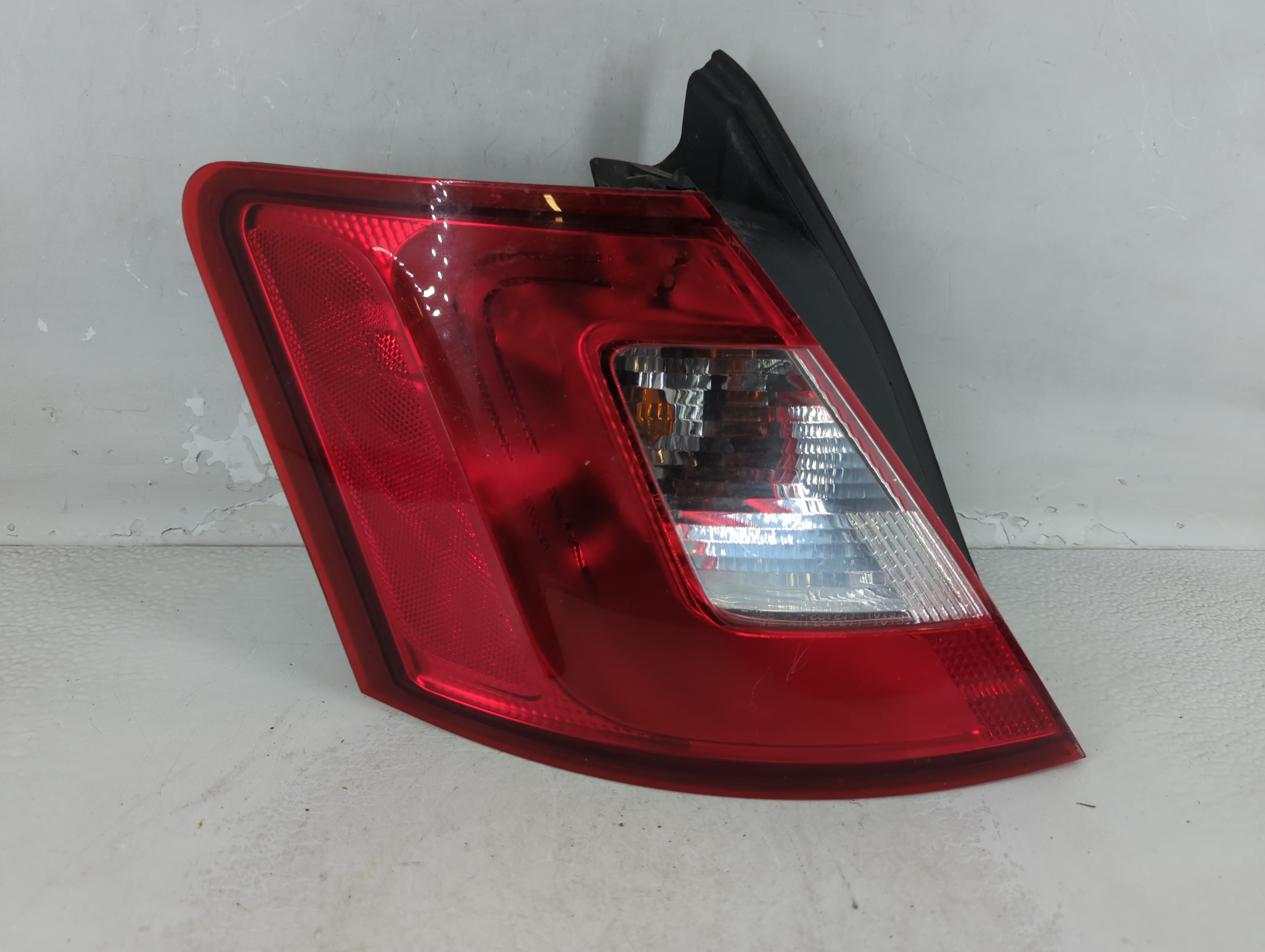 2012 Ford Taurus Passenger Right Side Tail Light Taillight Oem 914300 - Oemusedautoparts1.com