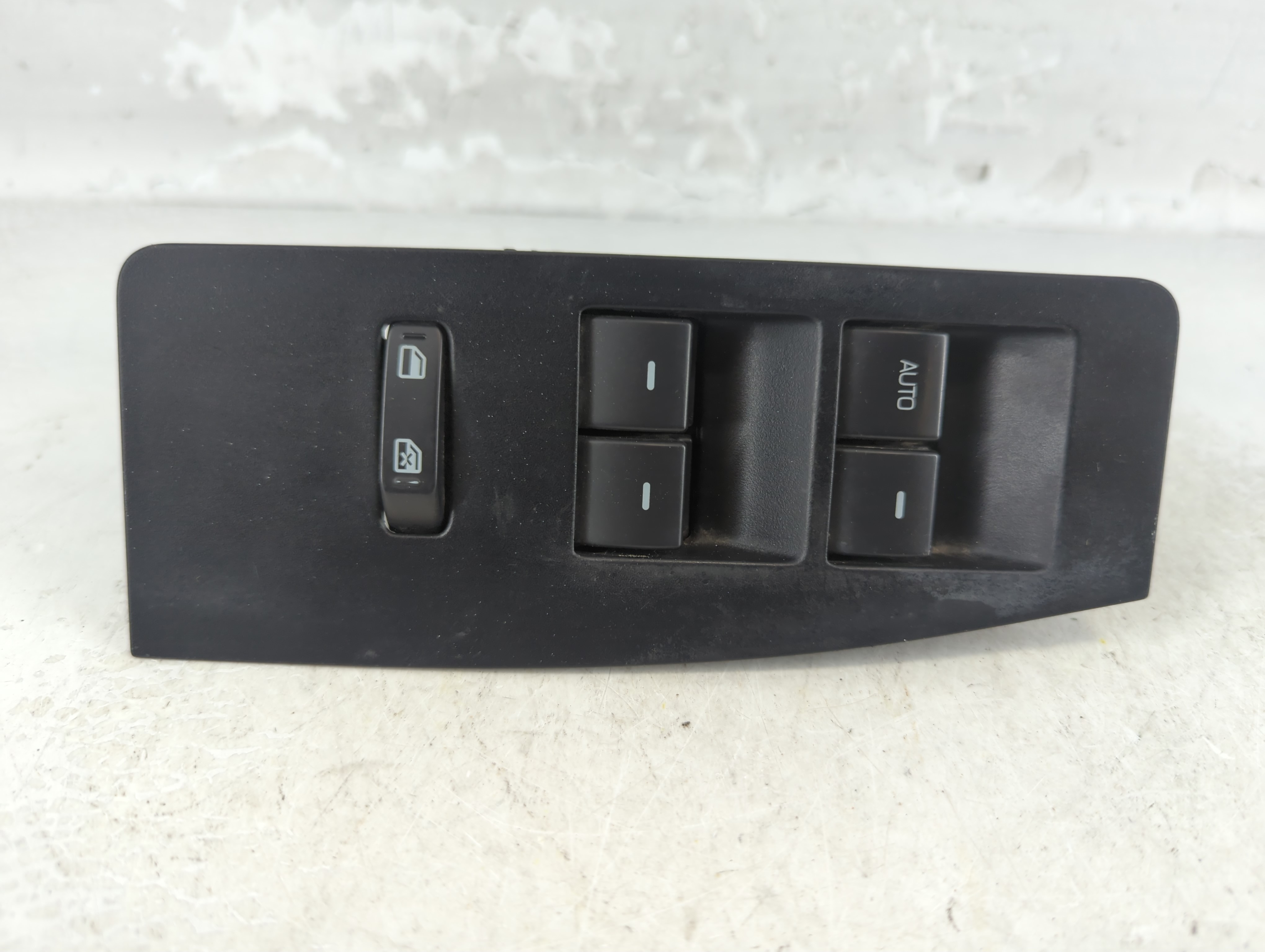 Picture of Ford Taurus Driver Left Door Master Power Window Switch 914318