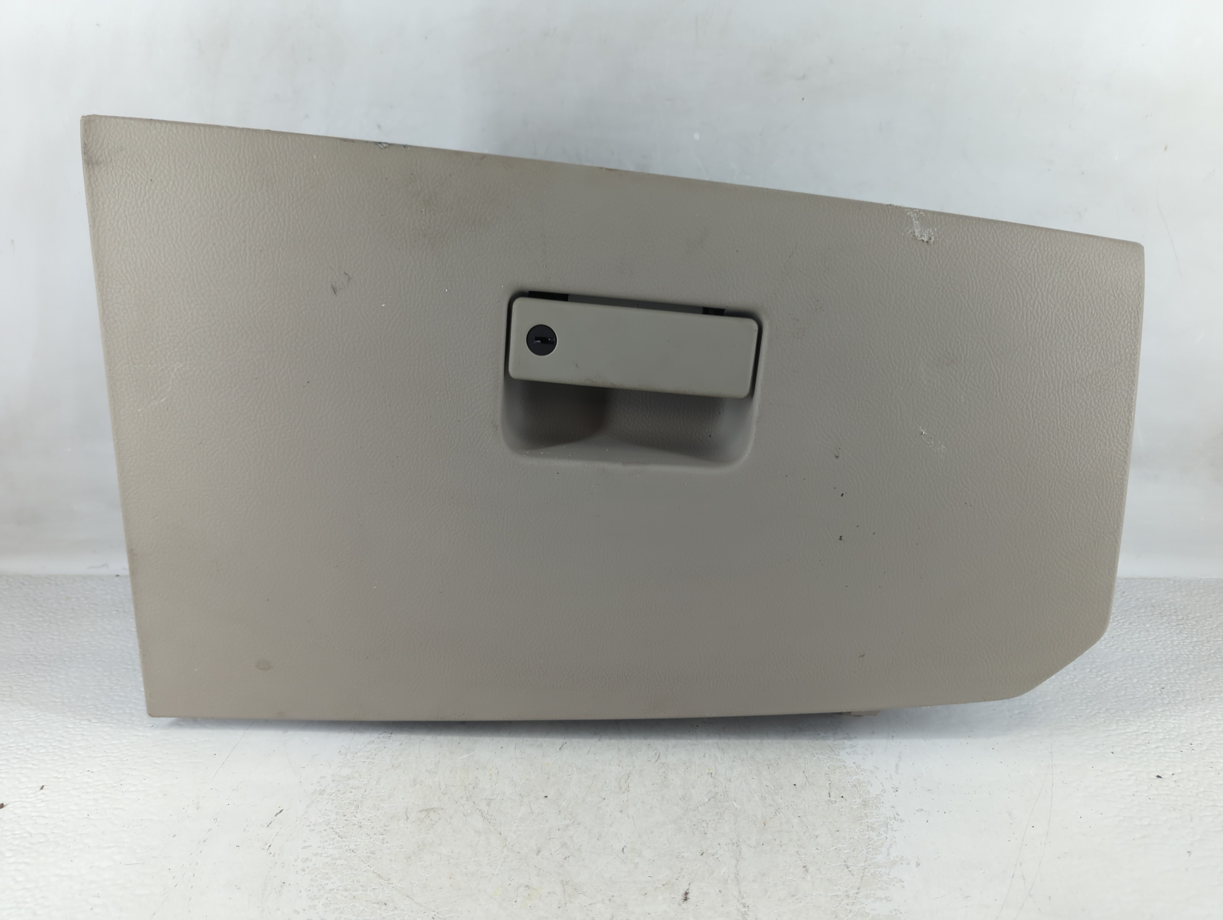 Picture of 2010 Ford Taurus Passenger Glove Box Door Storage Compartment 914417