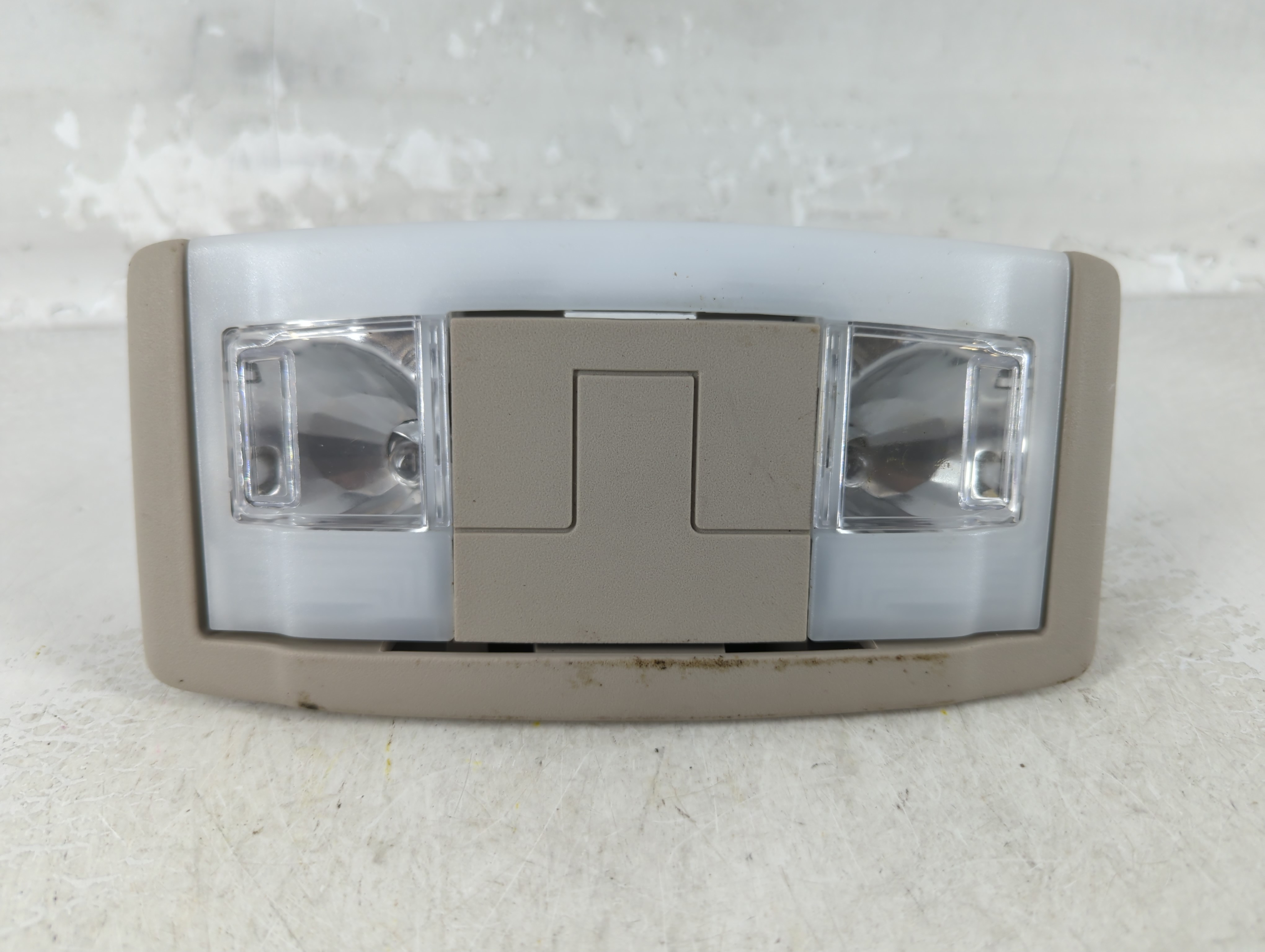 2010-2012 Ford Taurus Overhead Roof Console Interior Dome Light 914418 - Oemusedautoparts1.com
