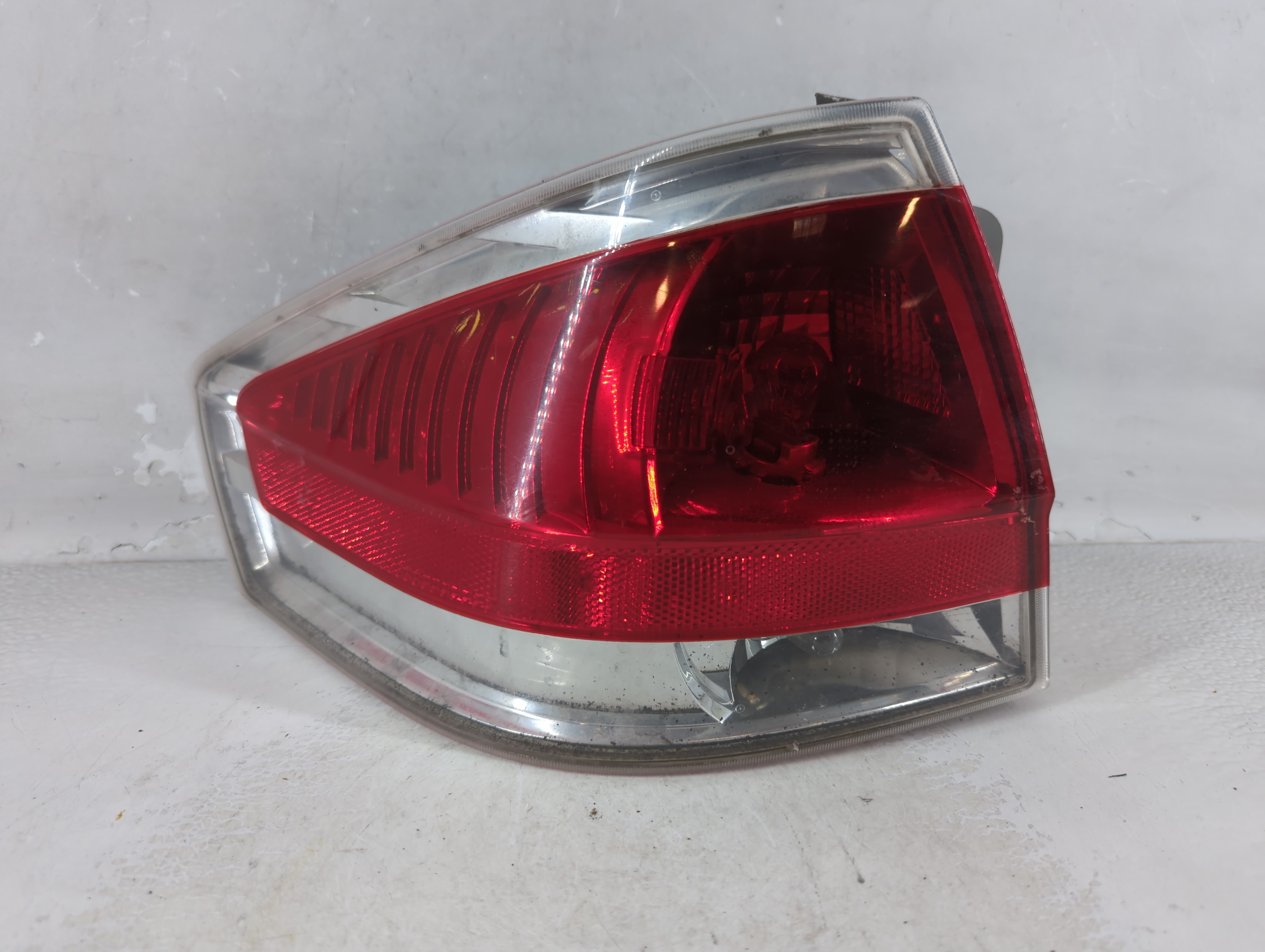 2008-2011 Ford Focus Driver Left Side Tail Light Taillight Oem 914516 - Oemusedautoparts1.com