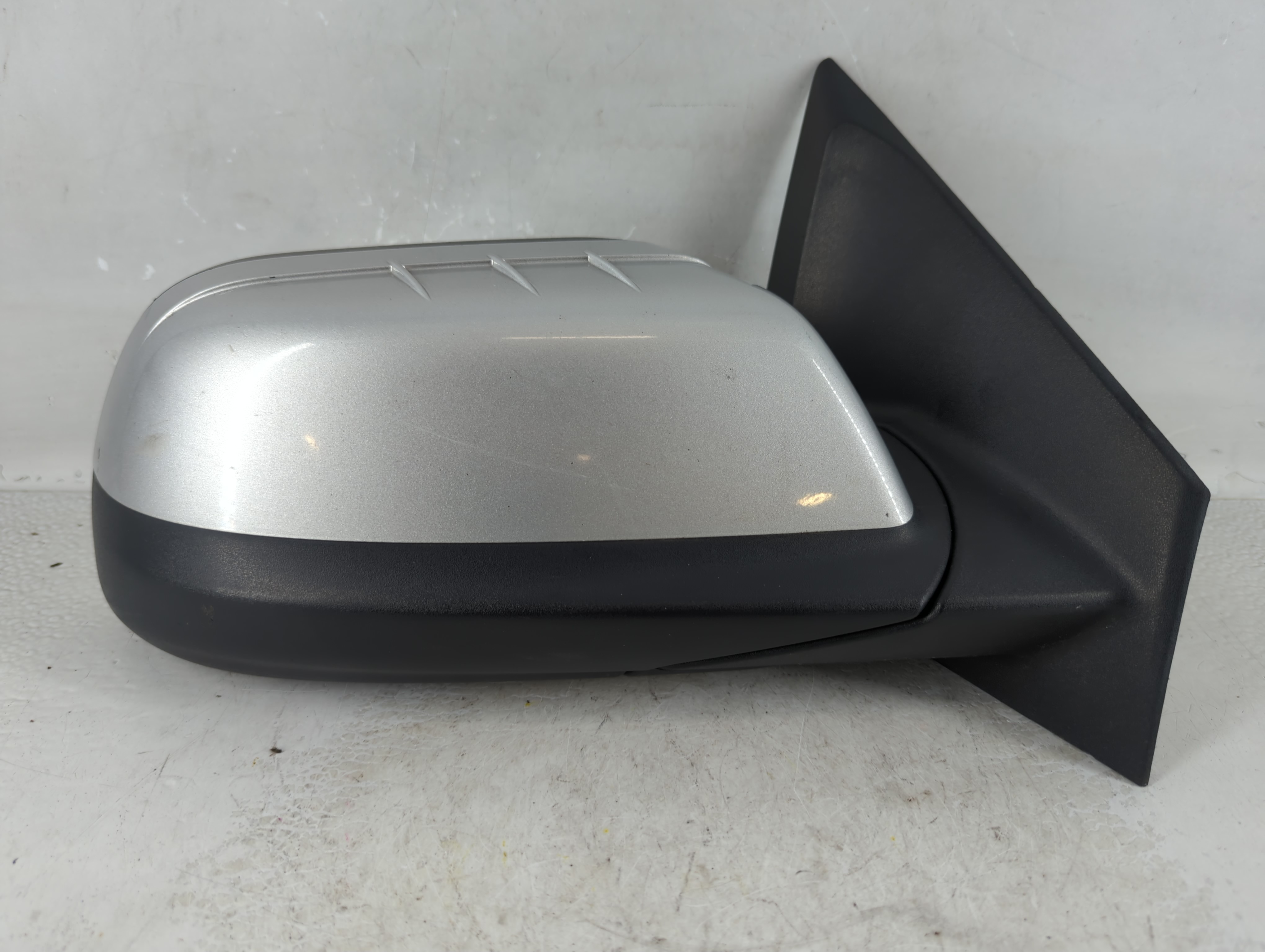 2011-2011 Lincoln Mkx Driver Left Side View Manual Door Mirror Silver 914738 - Oemusedautoparts1.com