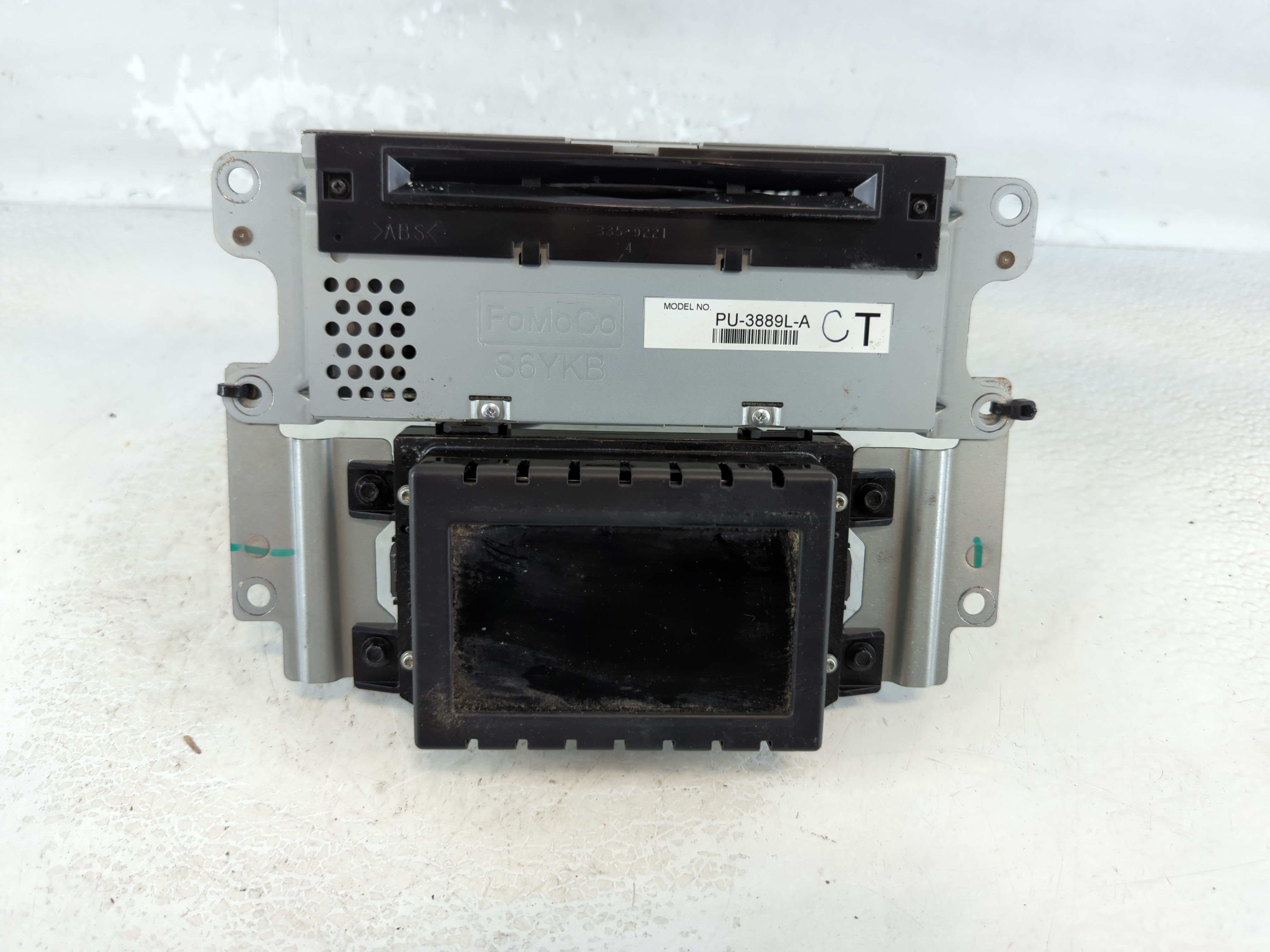 2014 Ford Explorer Am Fm Cd Player Radio Receiver 915124 - Oemusedautoparts1.com