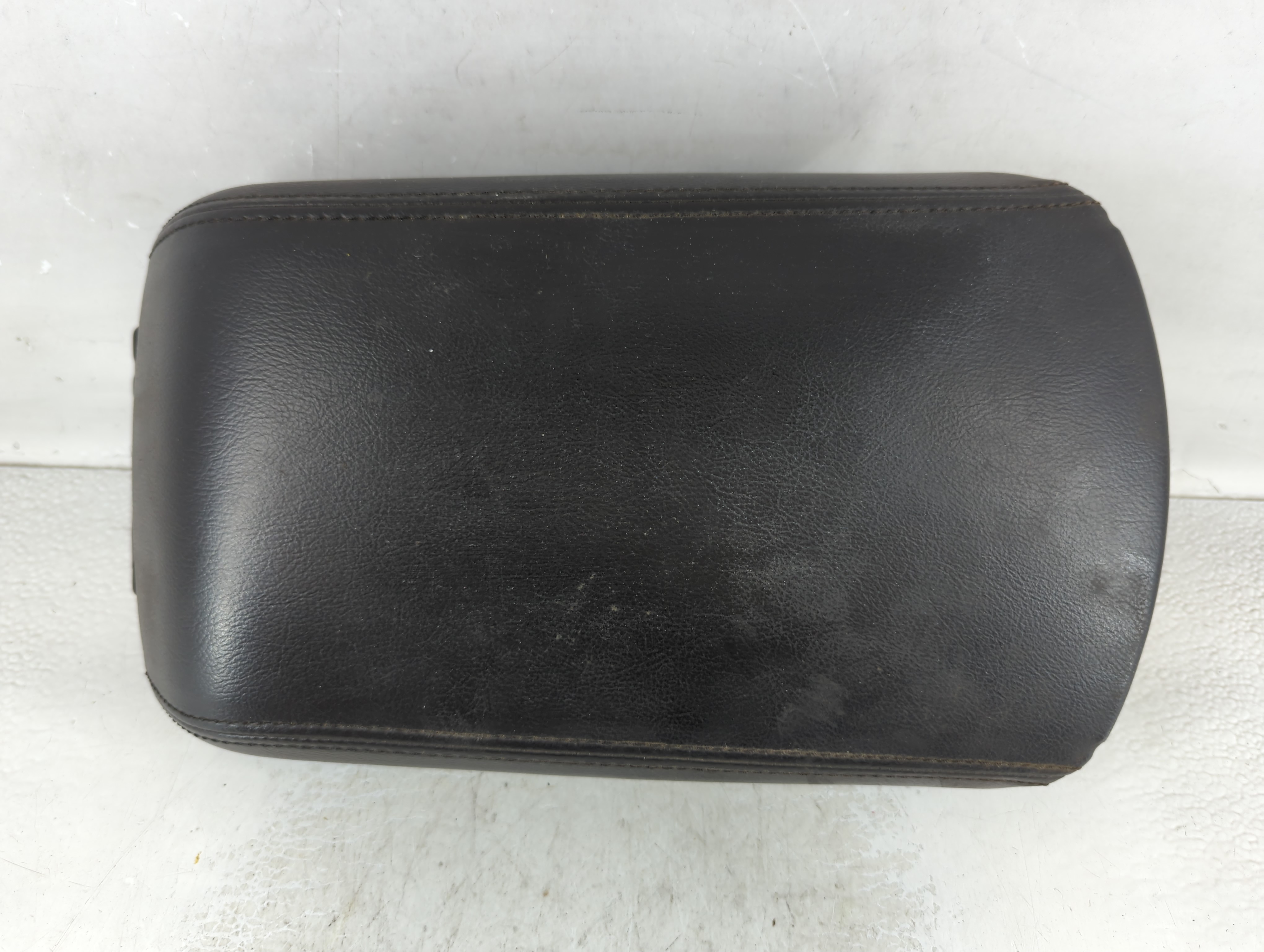 Picture of 2011-2015 Ford Explorer Center Console Armrest Cover Lid Black 915154