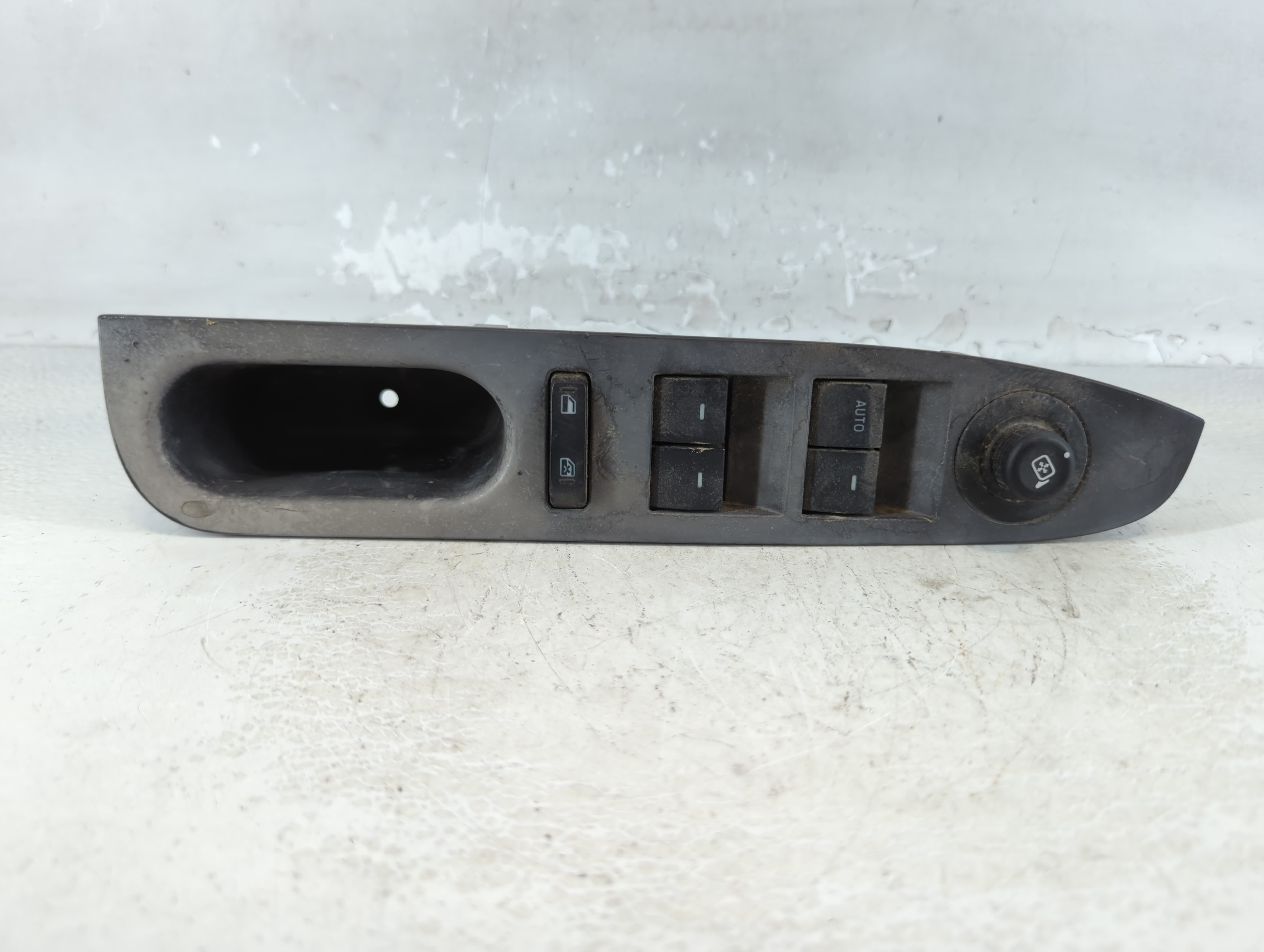 2010-2011 Mercury Milan Driver Left Door Master Power Window Switch 915335 - Oemusedautoparts1.com