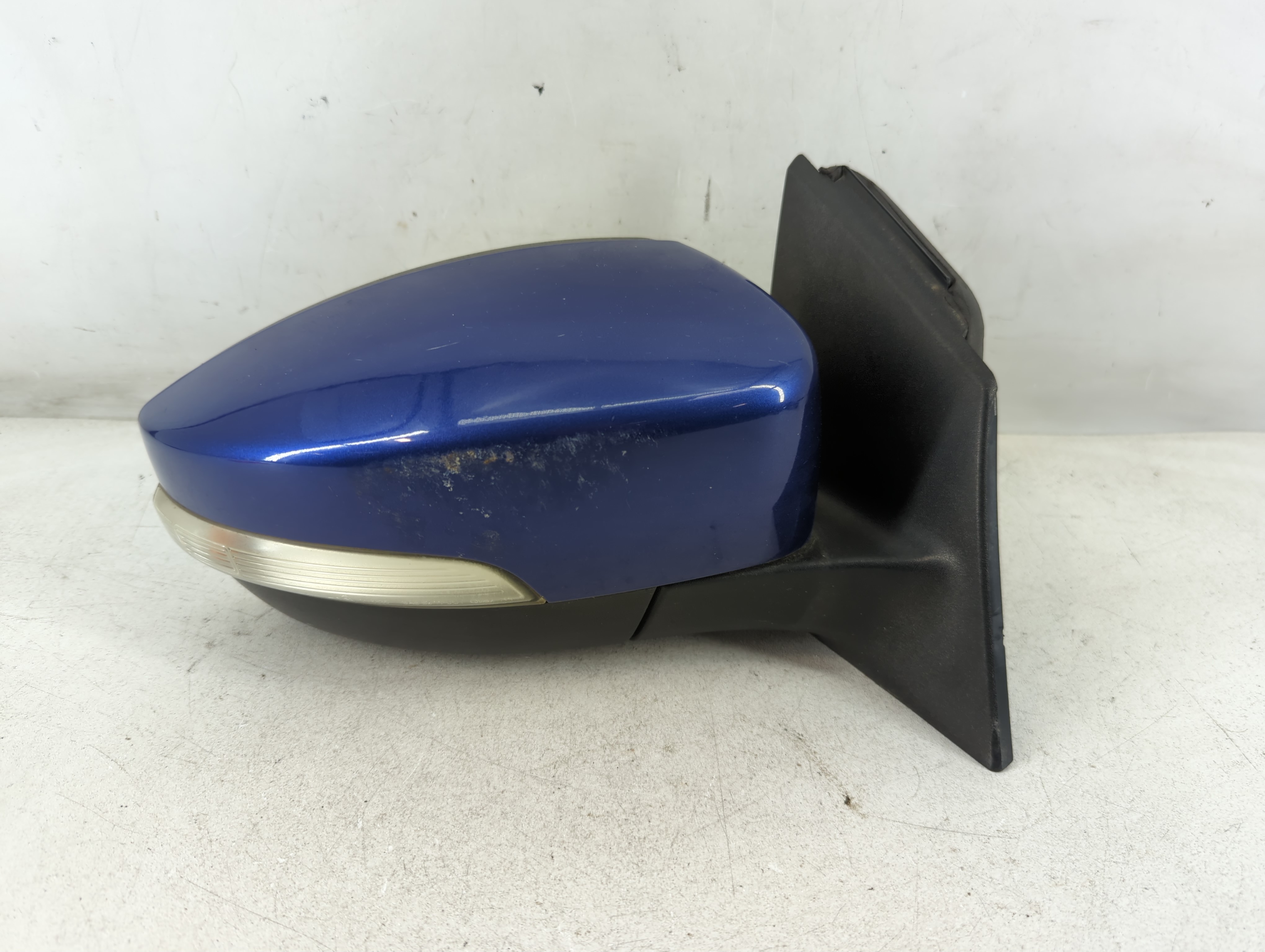 2012-2014 Ford Focus Passenger Right Side View Manual Door Mirror Blue 915393 - Oemusedautoparts1.com