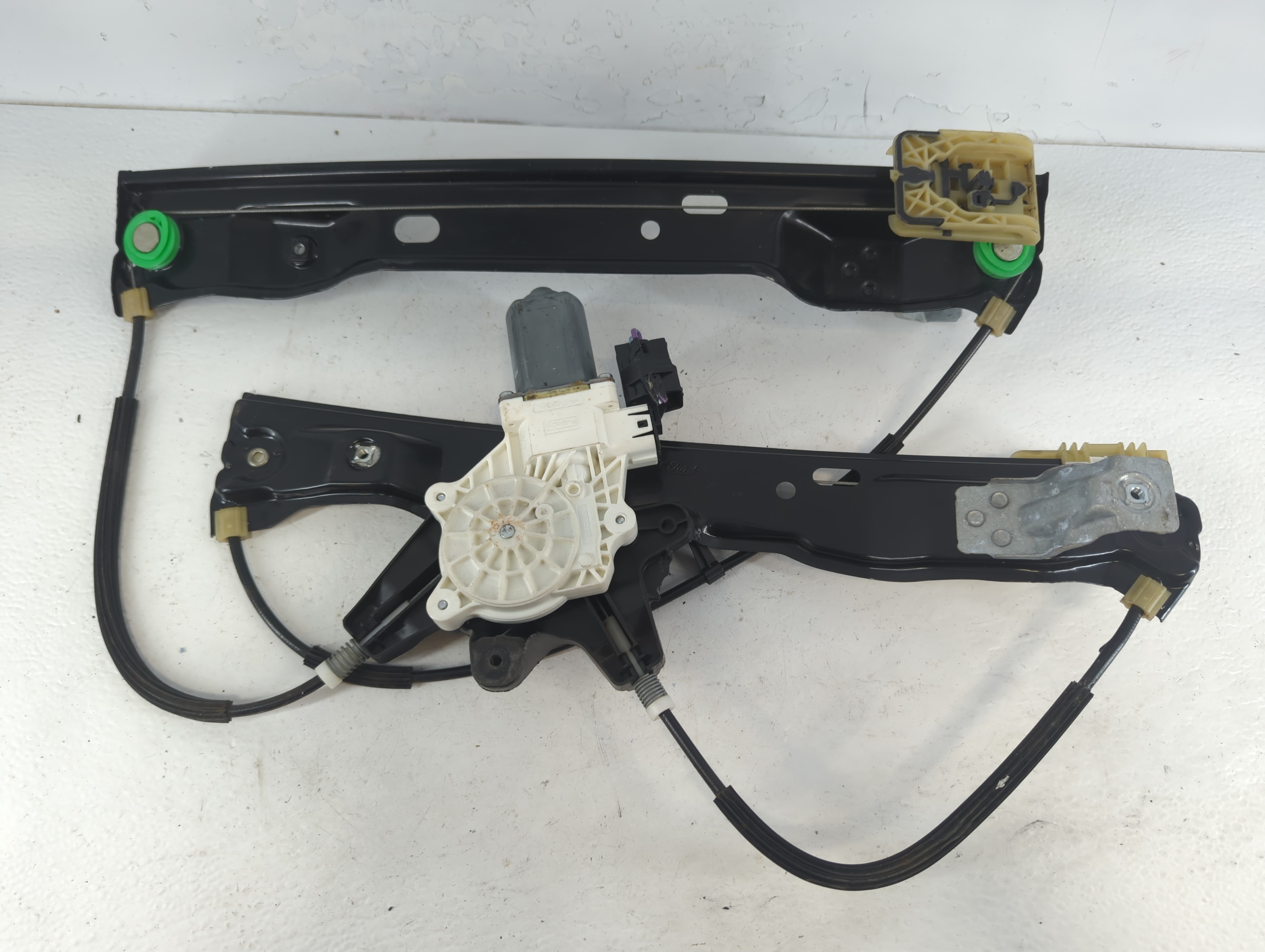 2012-2018 Ford Focus Driver Left Front Window Regulator 915405 - Oemusedautoparts1.com