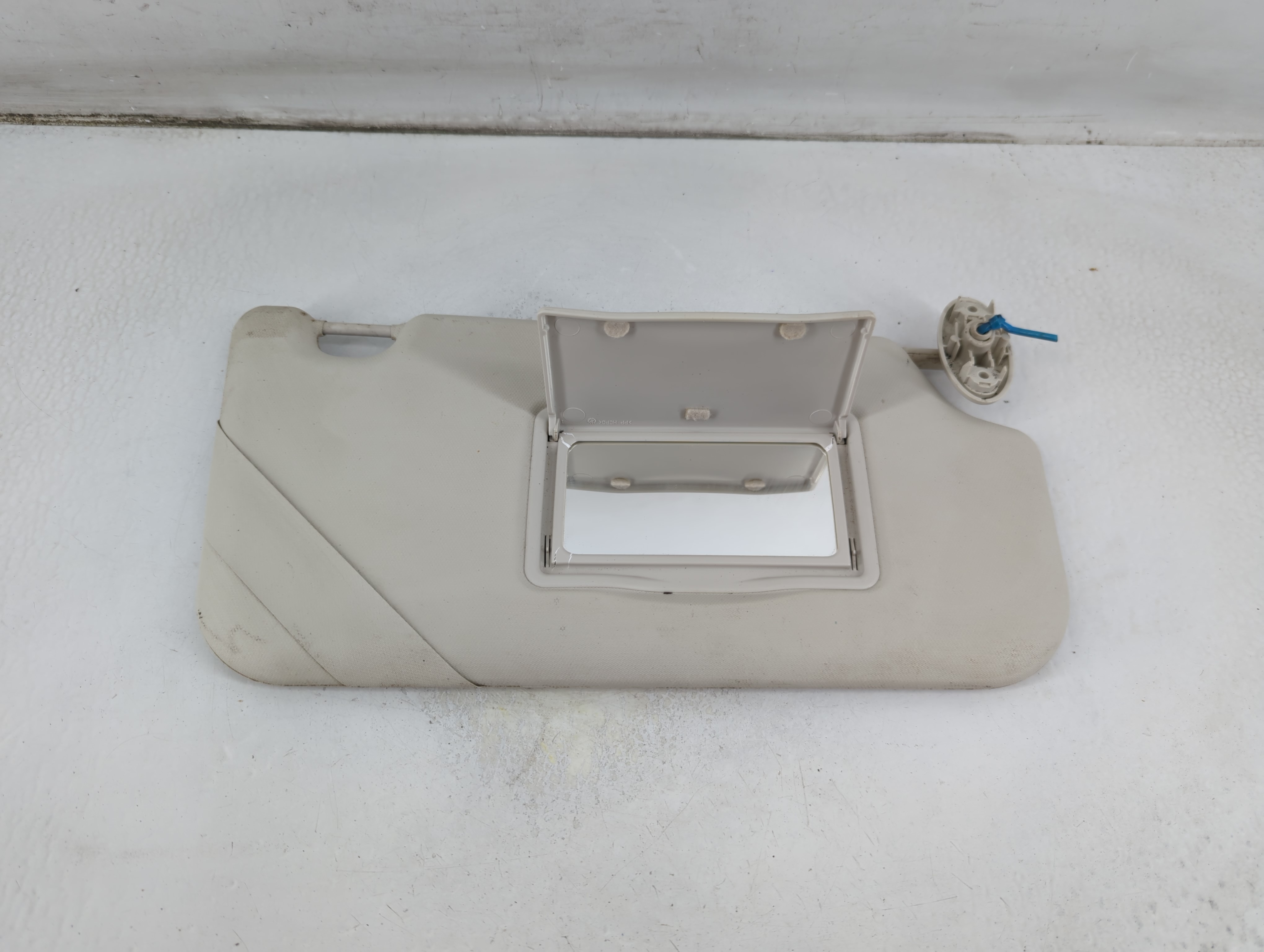 Picture of 2012-2013 Ford Focus Passenger Sun Visor Mirror Right Sunvisor Light Grey 915610