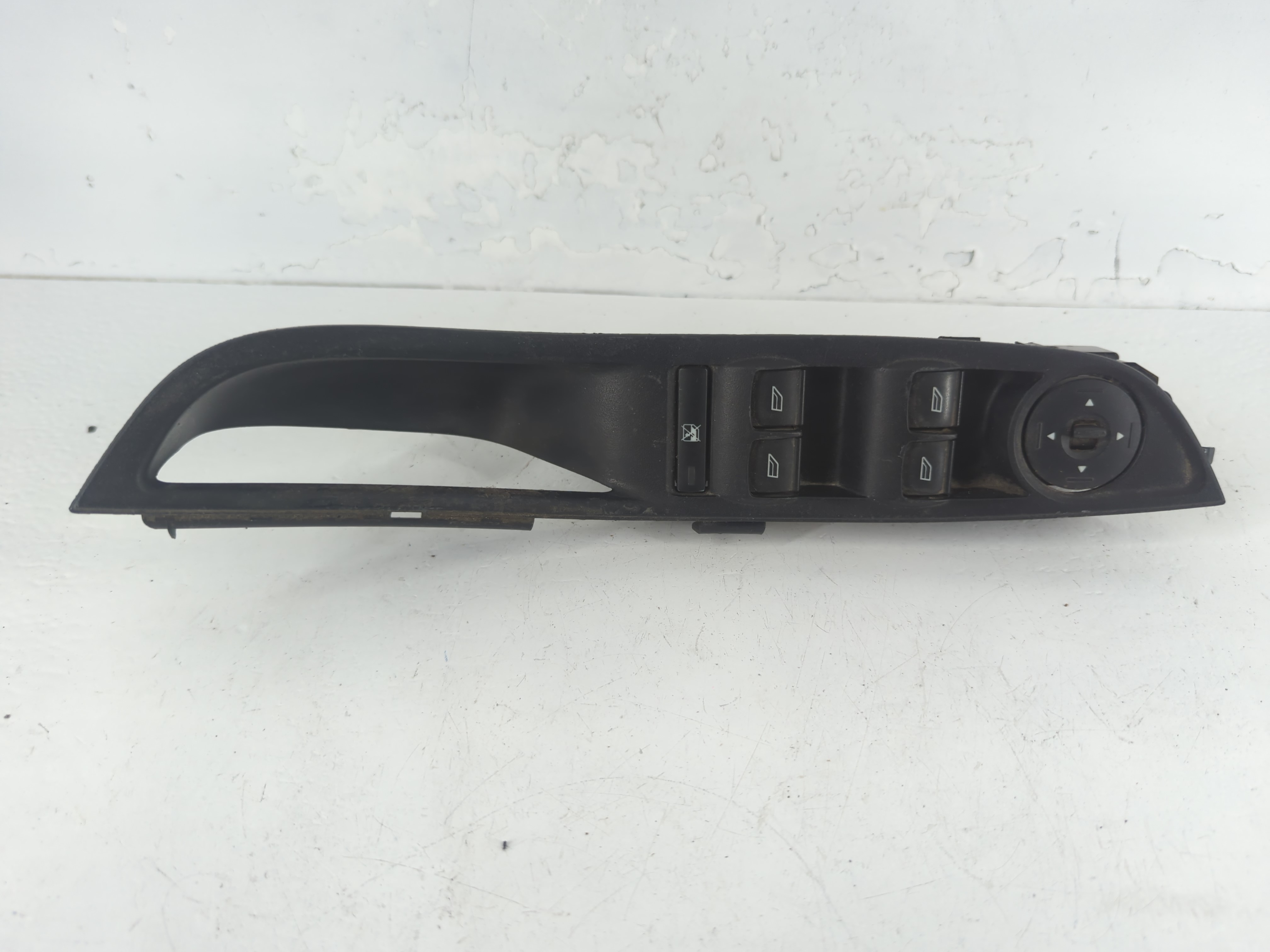 Picture of Ford Focus Driver Left Door Master Power Window Switch 915644