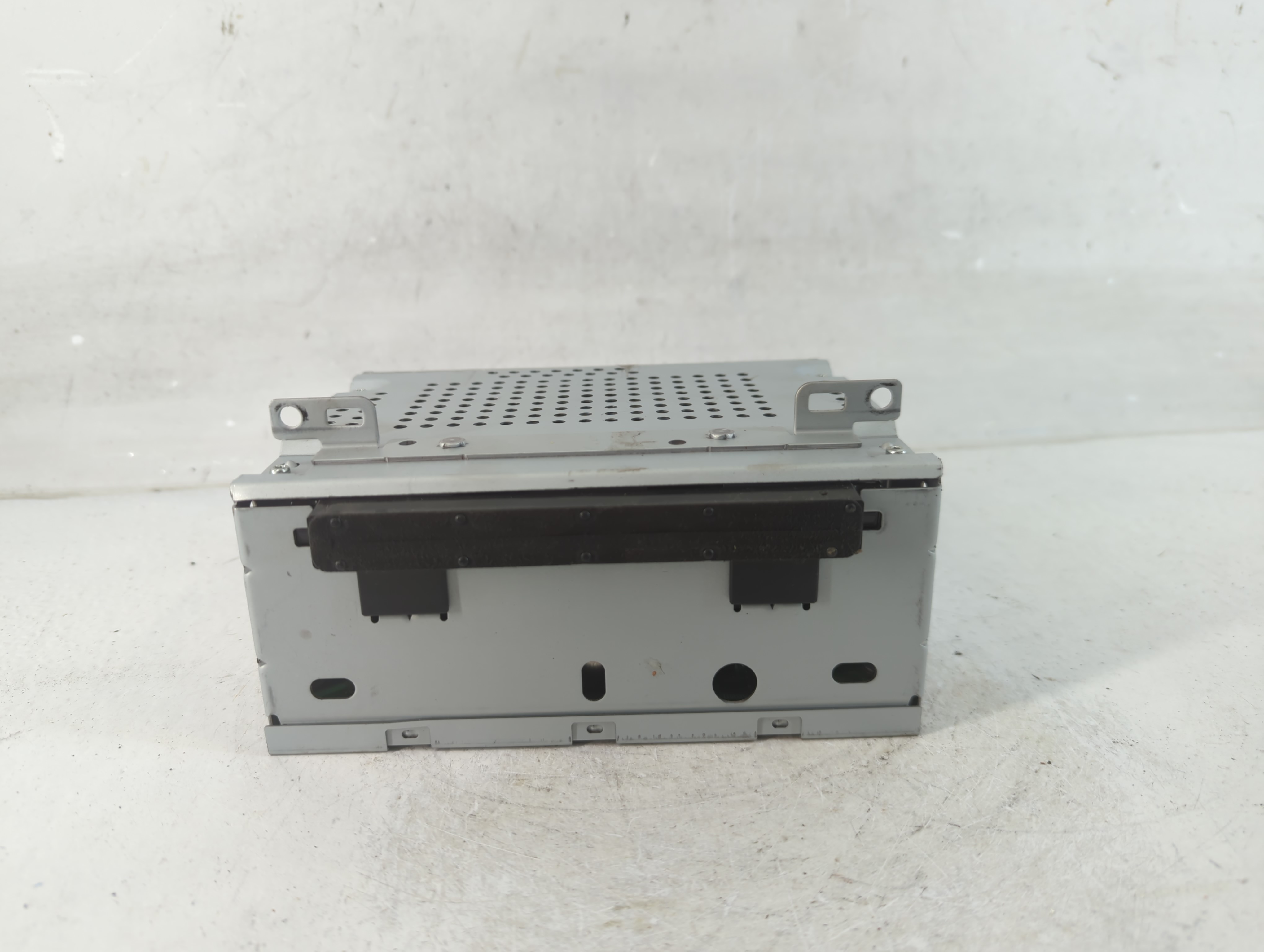 2016-2018 Ford Focus Am Fm Cd Player Radio Receiver 915693 - Oemusedautoparts1.com