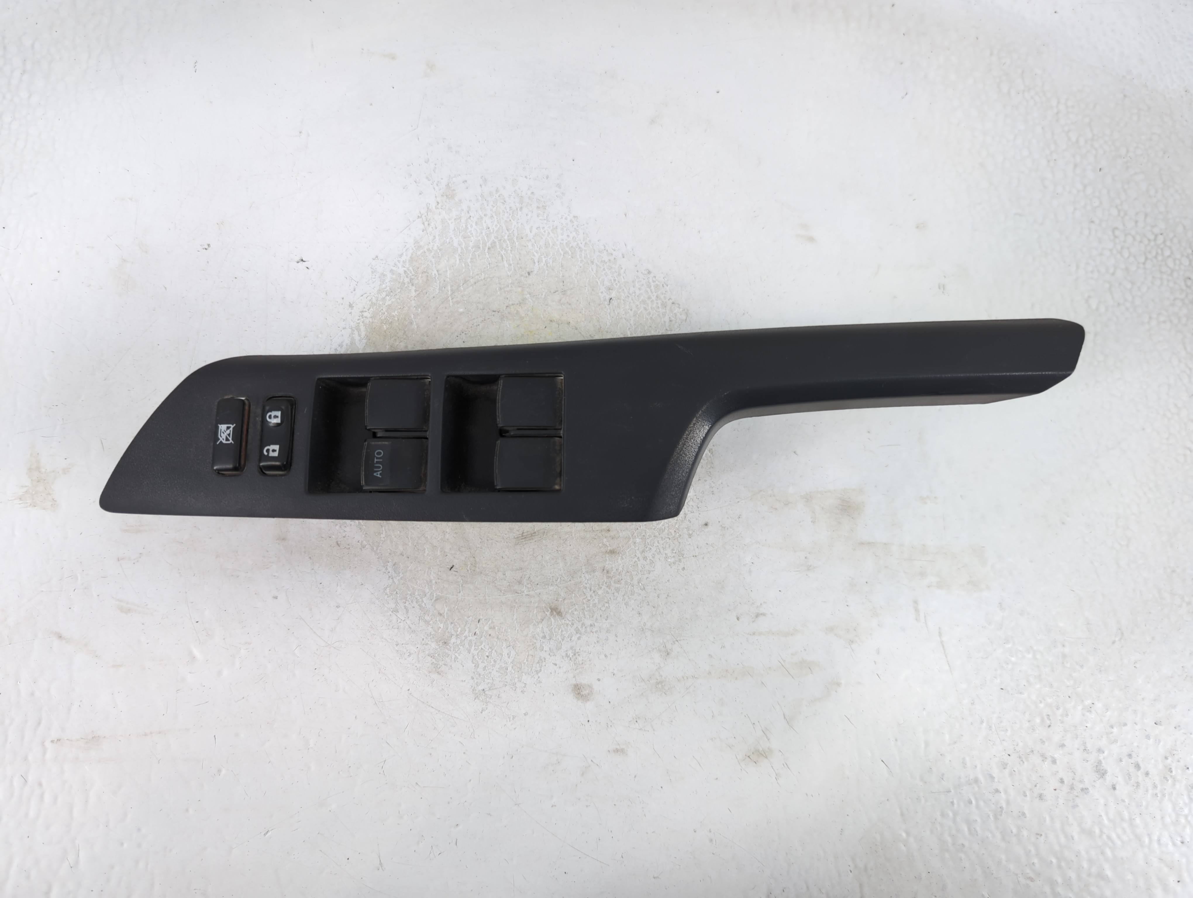 2009-2010 Pontiac Vibe Driver Left Door Master Power Window Switch 915699 - Oemusedautoparts1.com
