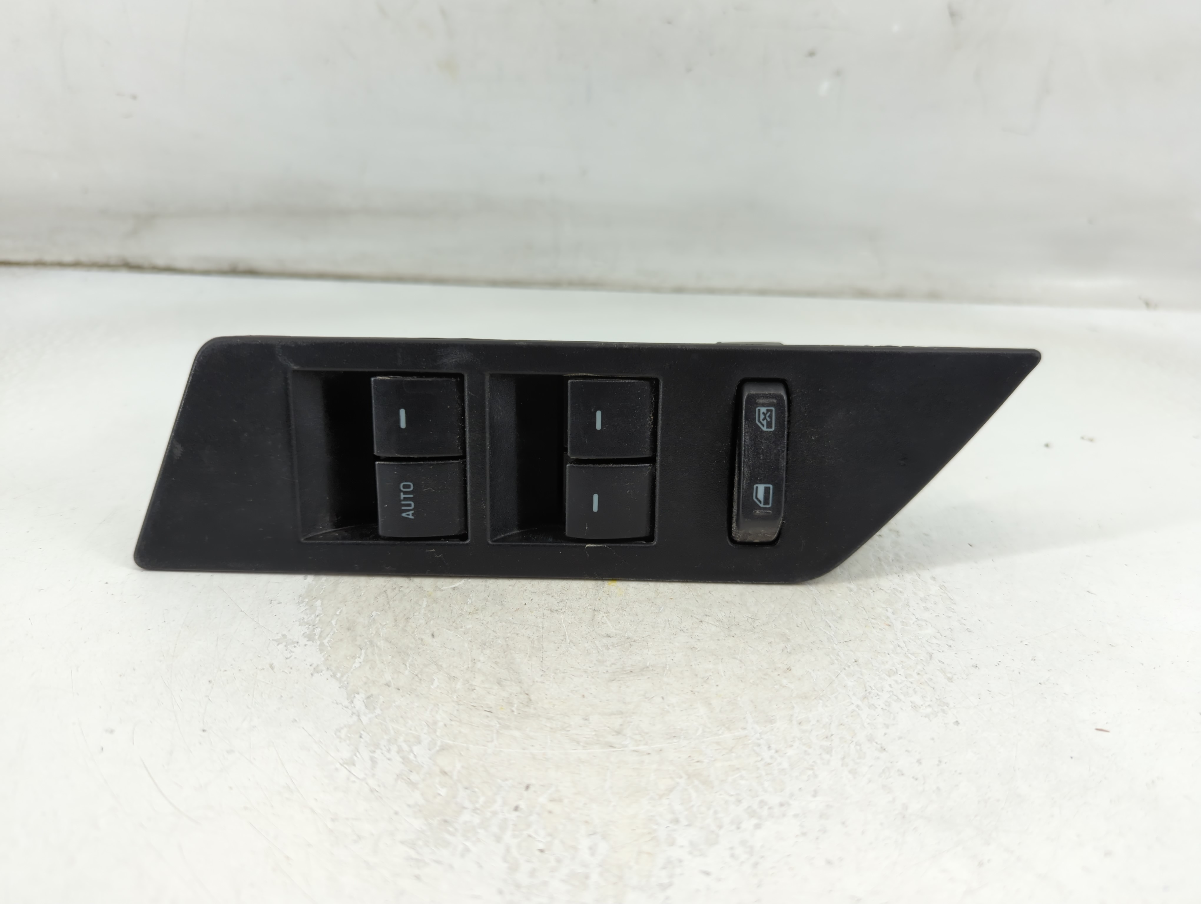 2011-2014 Ford Edge Driver Left Door Master Power Window Switch 915709 - Oemusedautoparts1.com