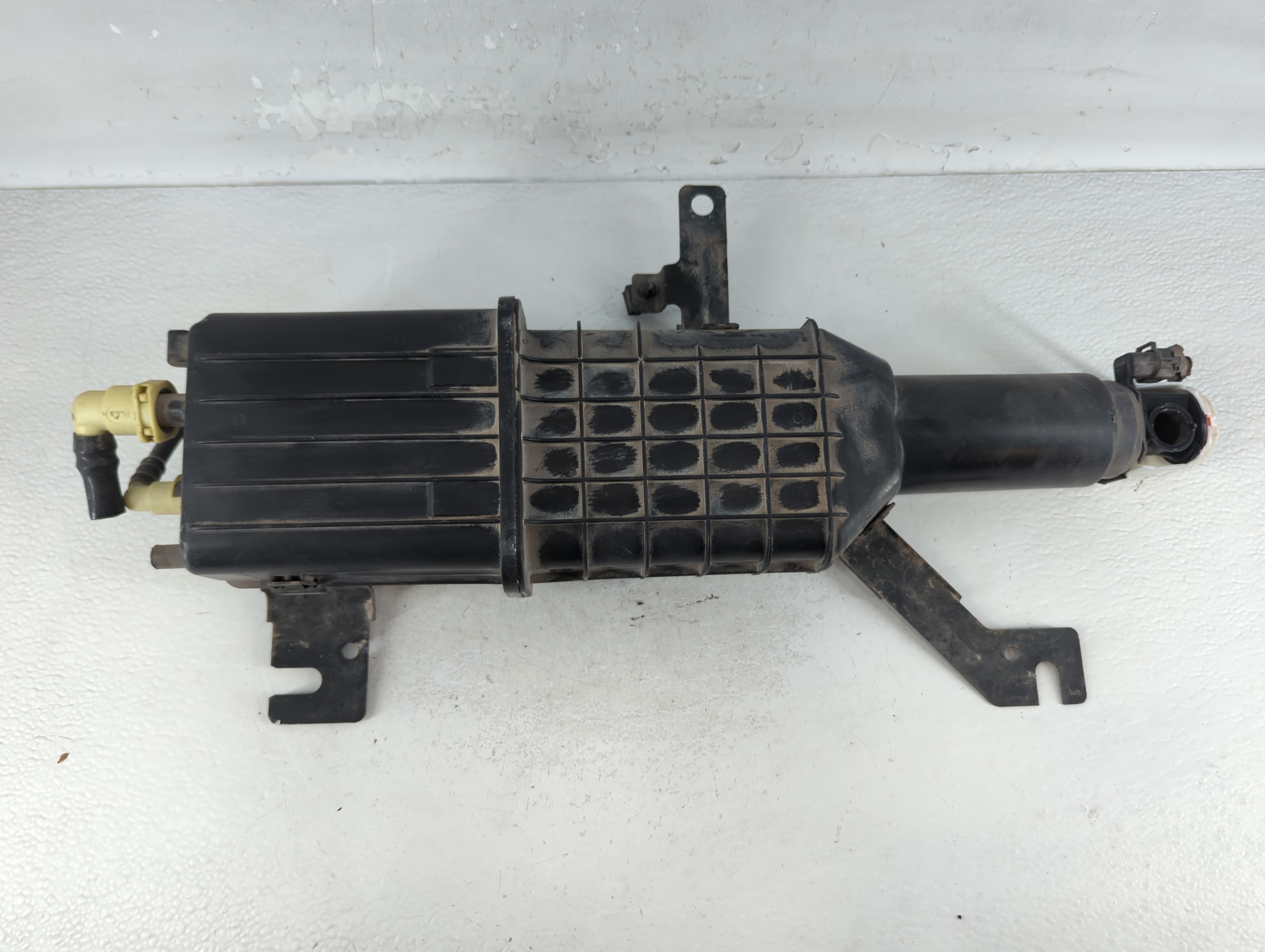 2012 Dodge Grand Caravan Fuel Vapor Charcoal Canister 915715 - Oemusedautoparts1.com
