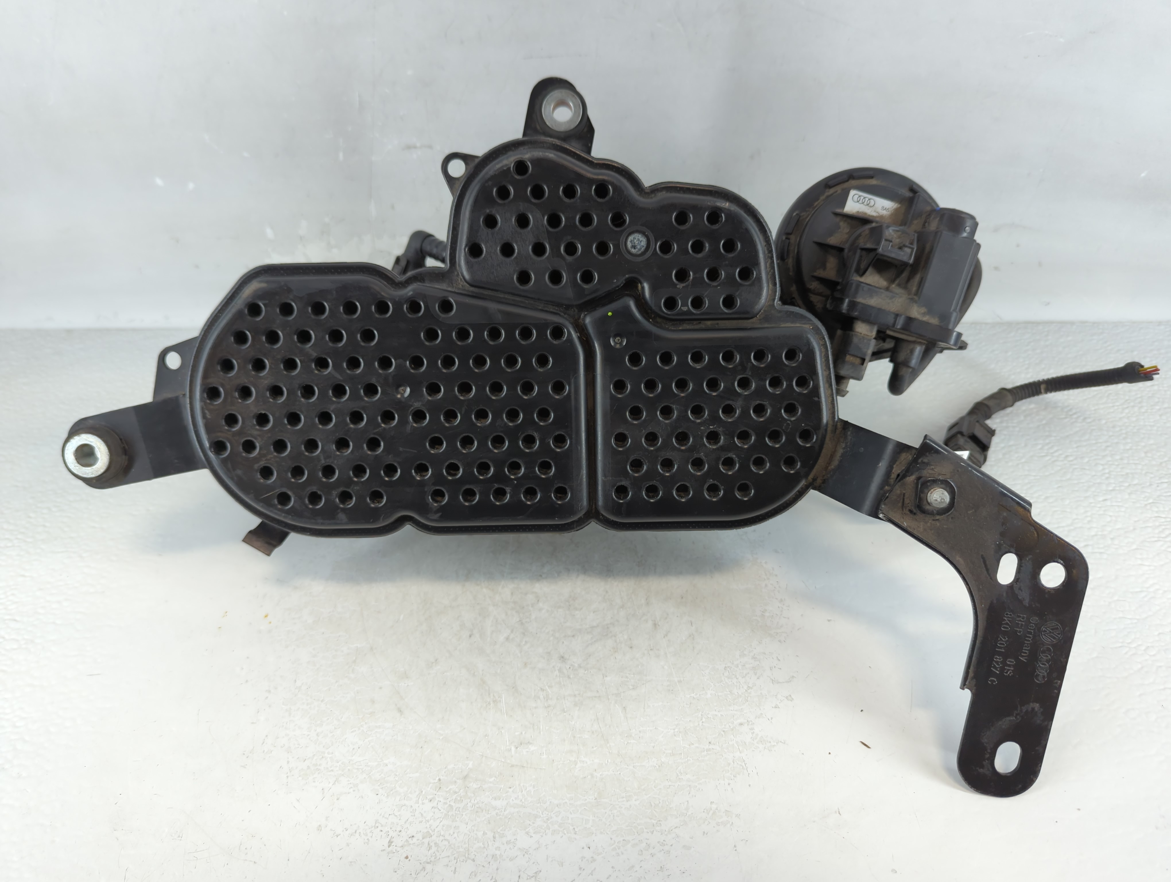 Picture of 2010 Audi A4 Fuel Vapor Charcoal Canister 915743