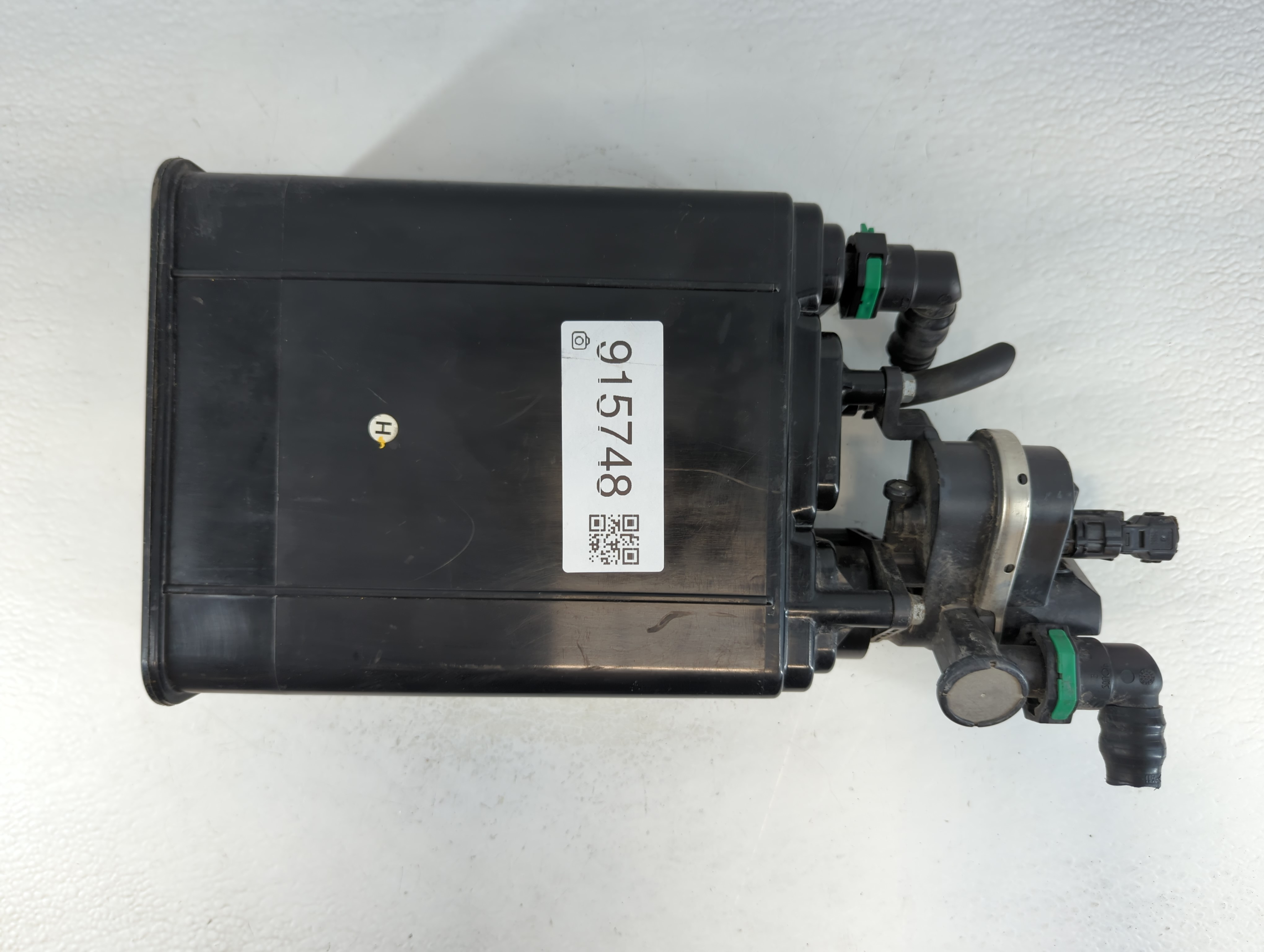 2011 Toyota Camry Fuel Vapor Charcoal Canister 915748 - Oemusedautoparts1.com
