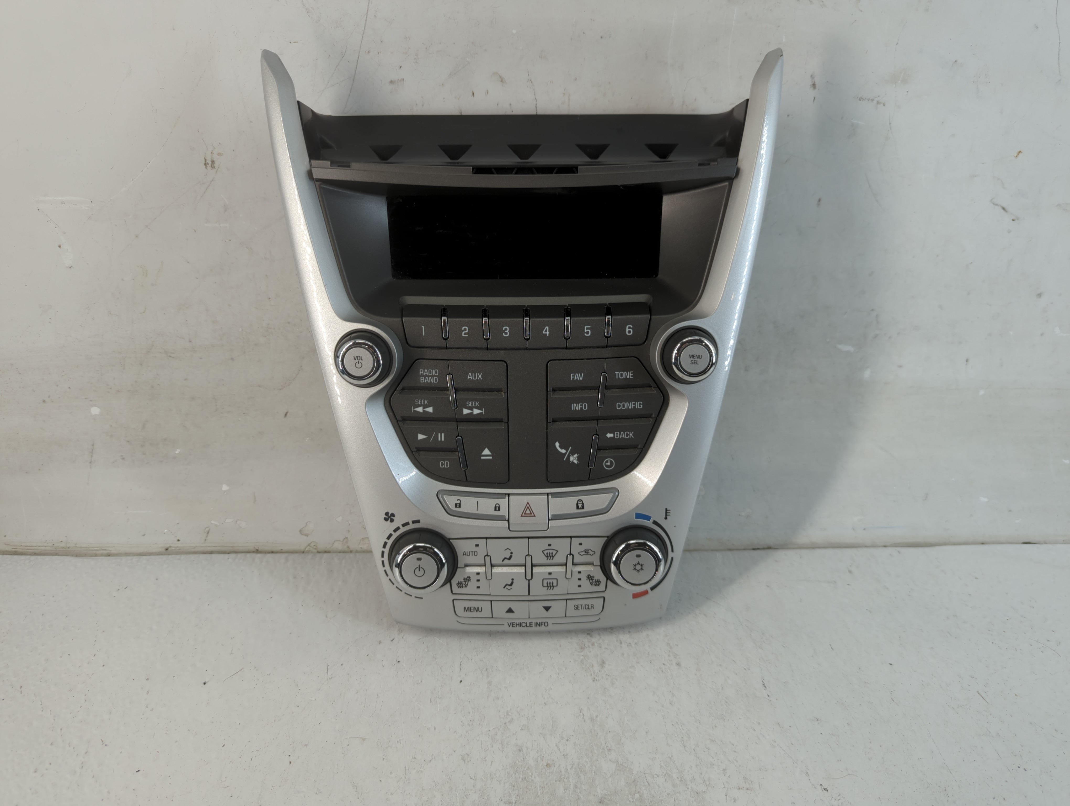 2010-2011 Chevrolet Equinox Am Fm Cd Player Radio Receiver 915757 - Oemusedautoparts1.com