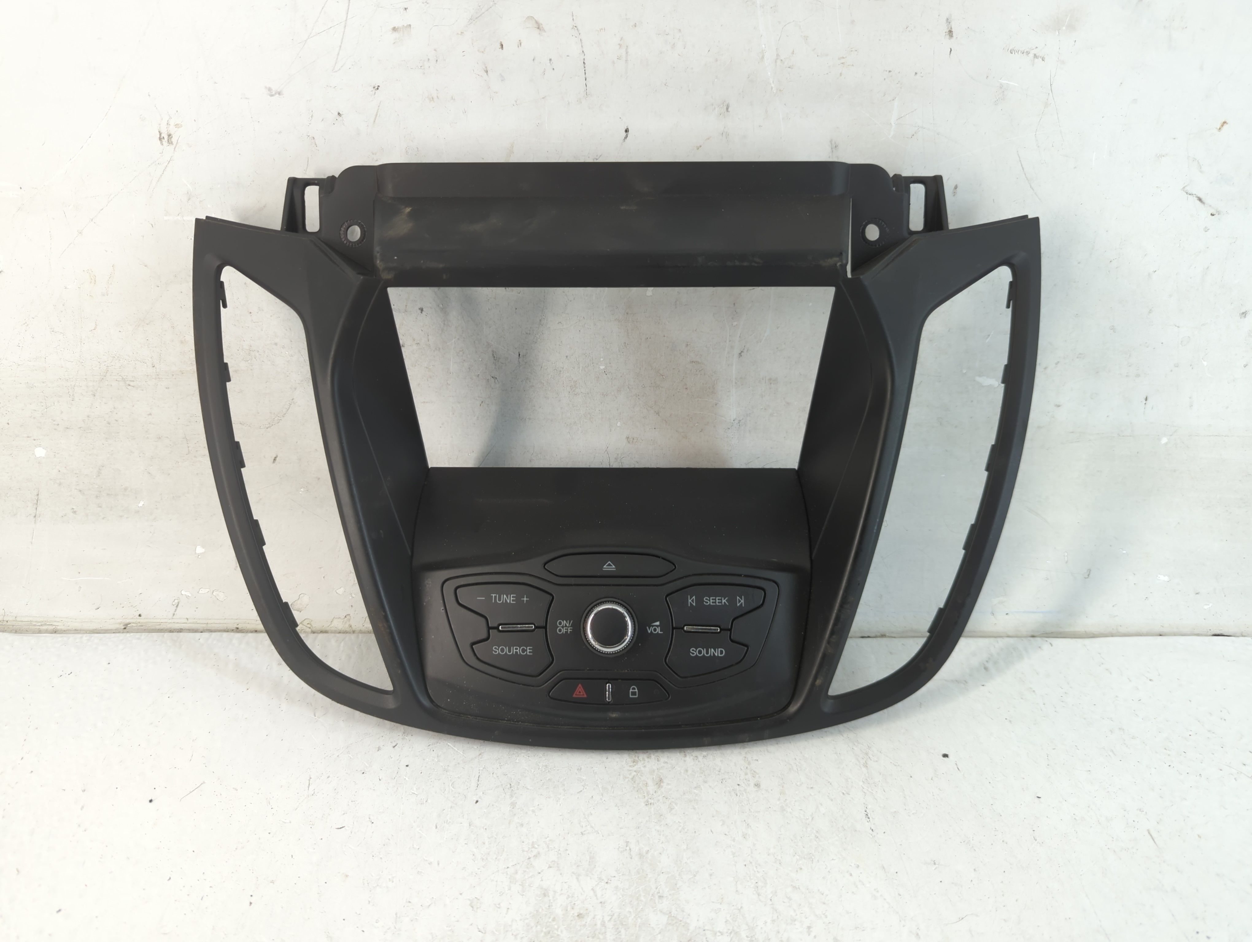2013-2016 Ford Escape Am Fm Cd Player Radio Receiver 915761 - Oemusedautoparts1.com