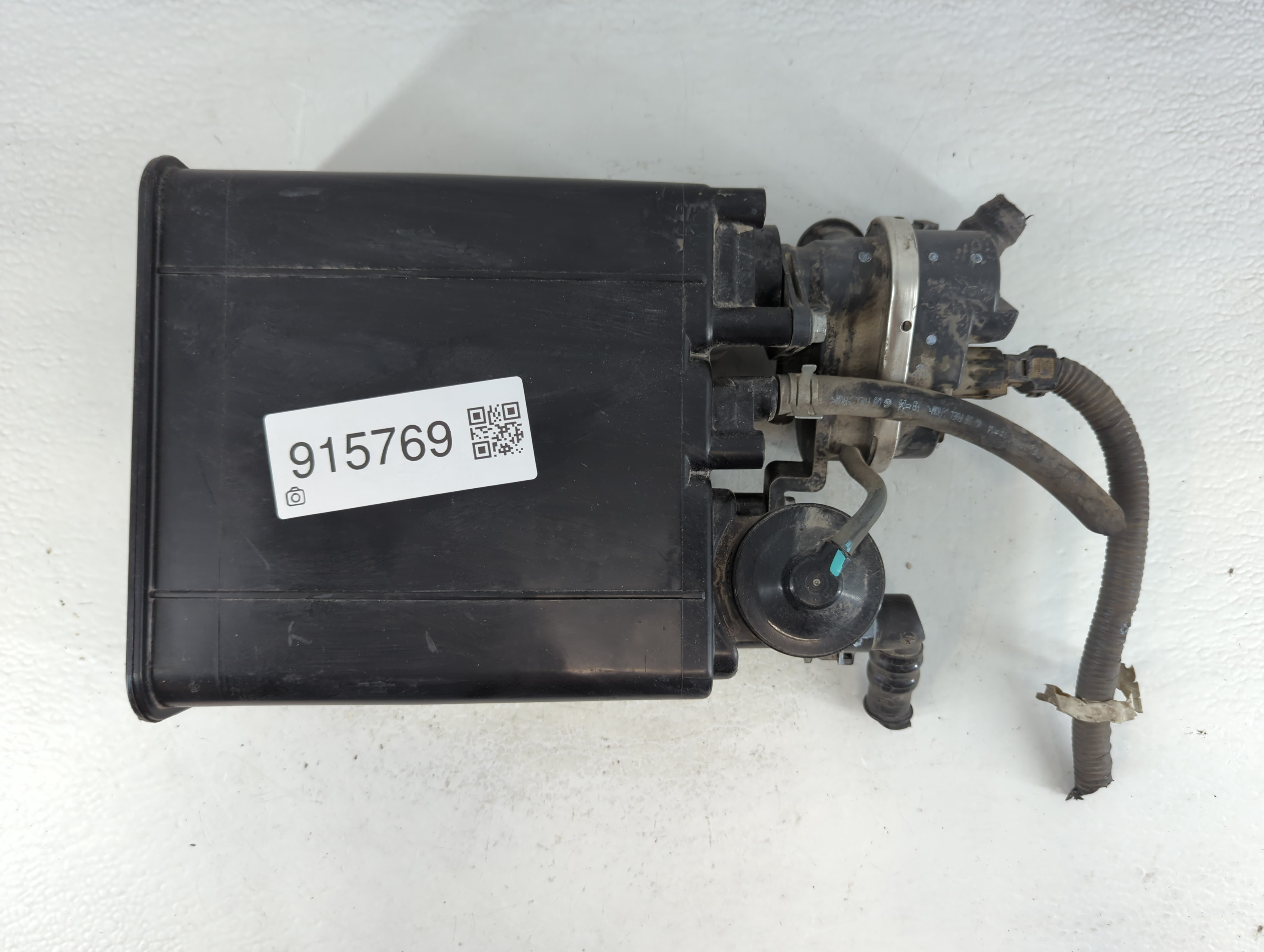 2009 Toyota Camry Fuel Vapor Charcoal Canister 915769 - Oemusedautoparts1.com