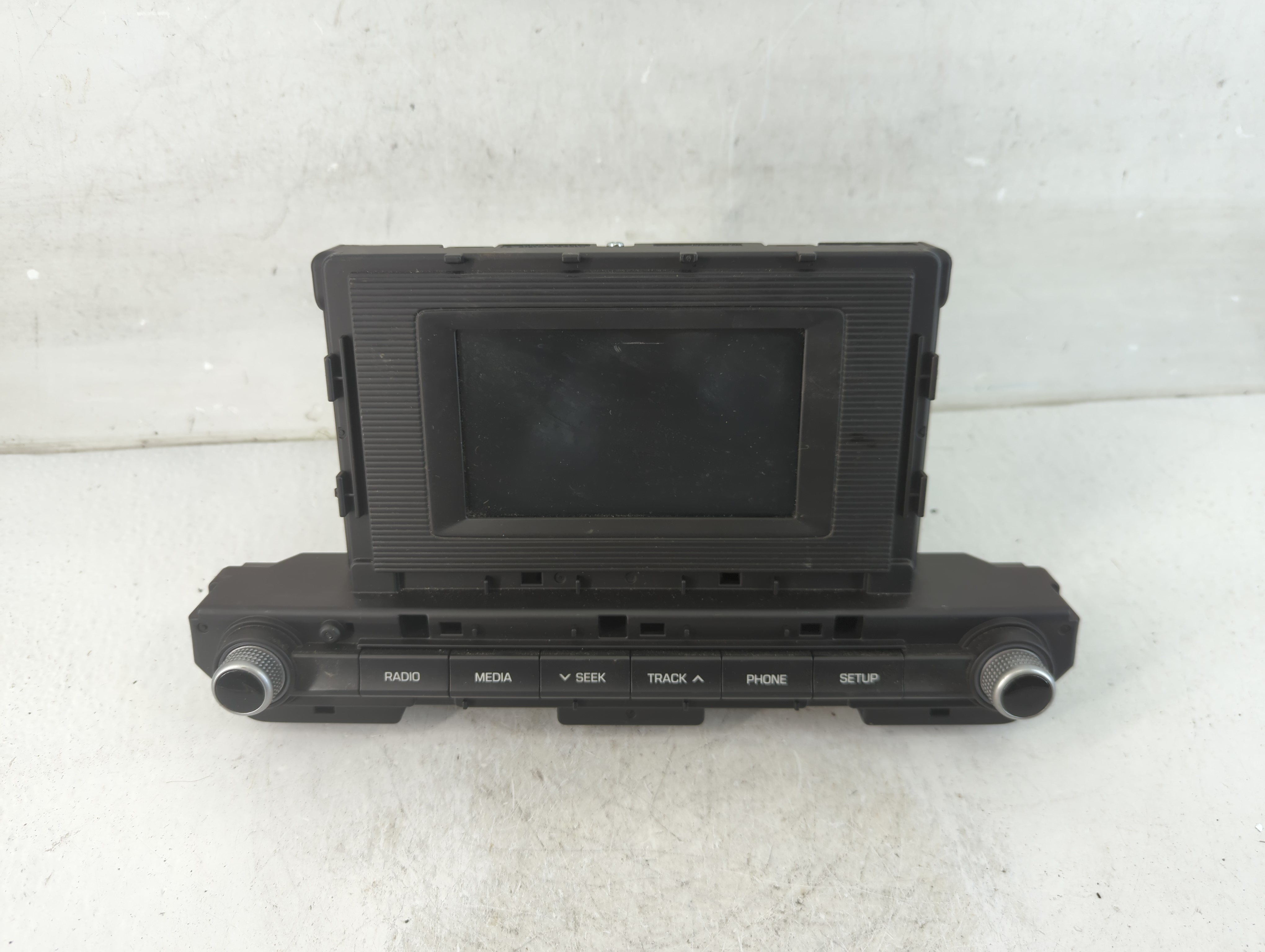 Picture of 2019-2020 Hyundai Elantra Am Fm Cd Player Radio Receiver 915770