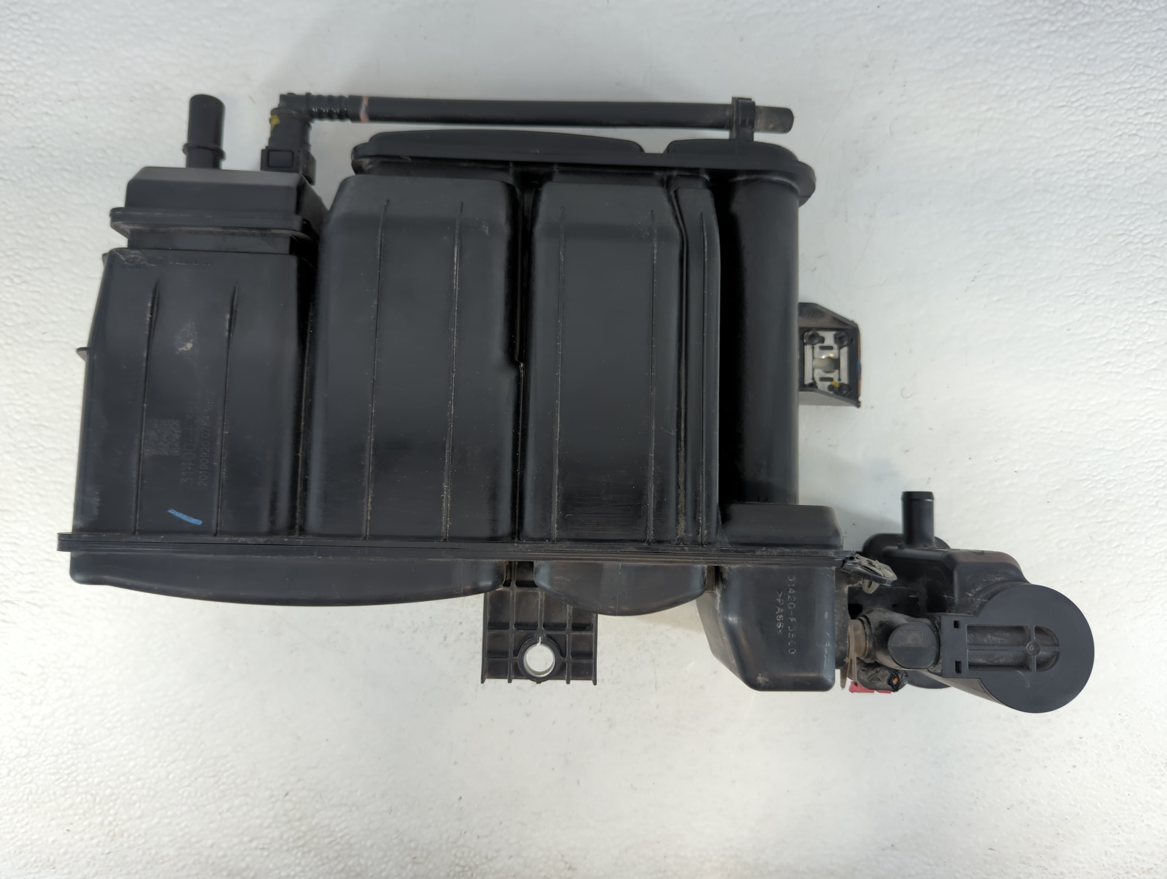 2020 Hyundai Elantra Fuel Vapor Charcoal Canister 915797 - Oemusedautoparts1.com