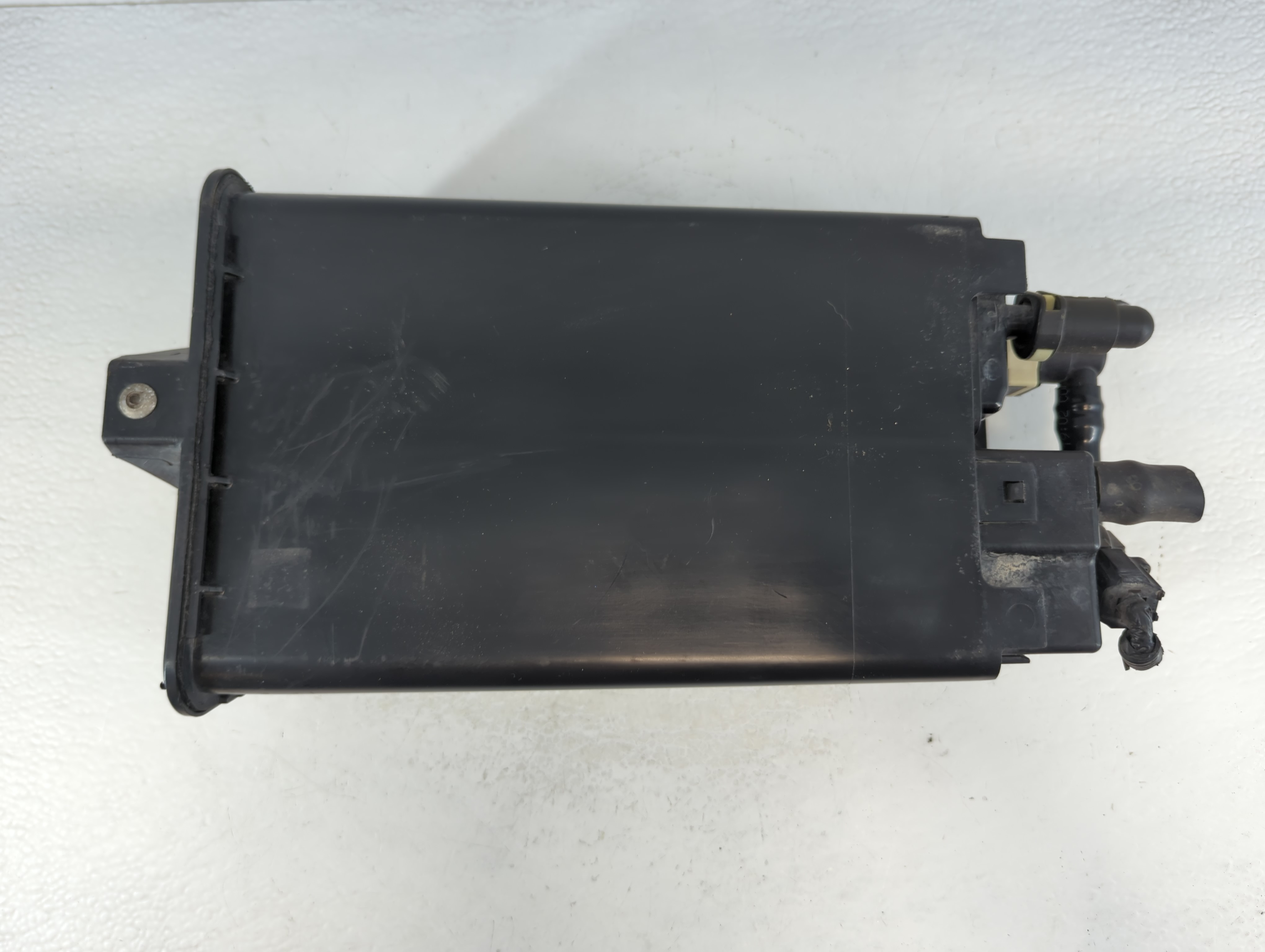 2009 Ford Flex Fuel Vapor Charcoal Canister 915843 - Oemusedautoparts1.com