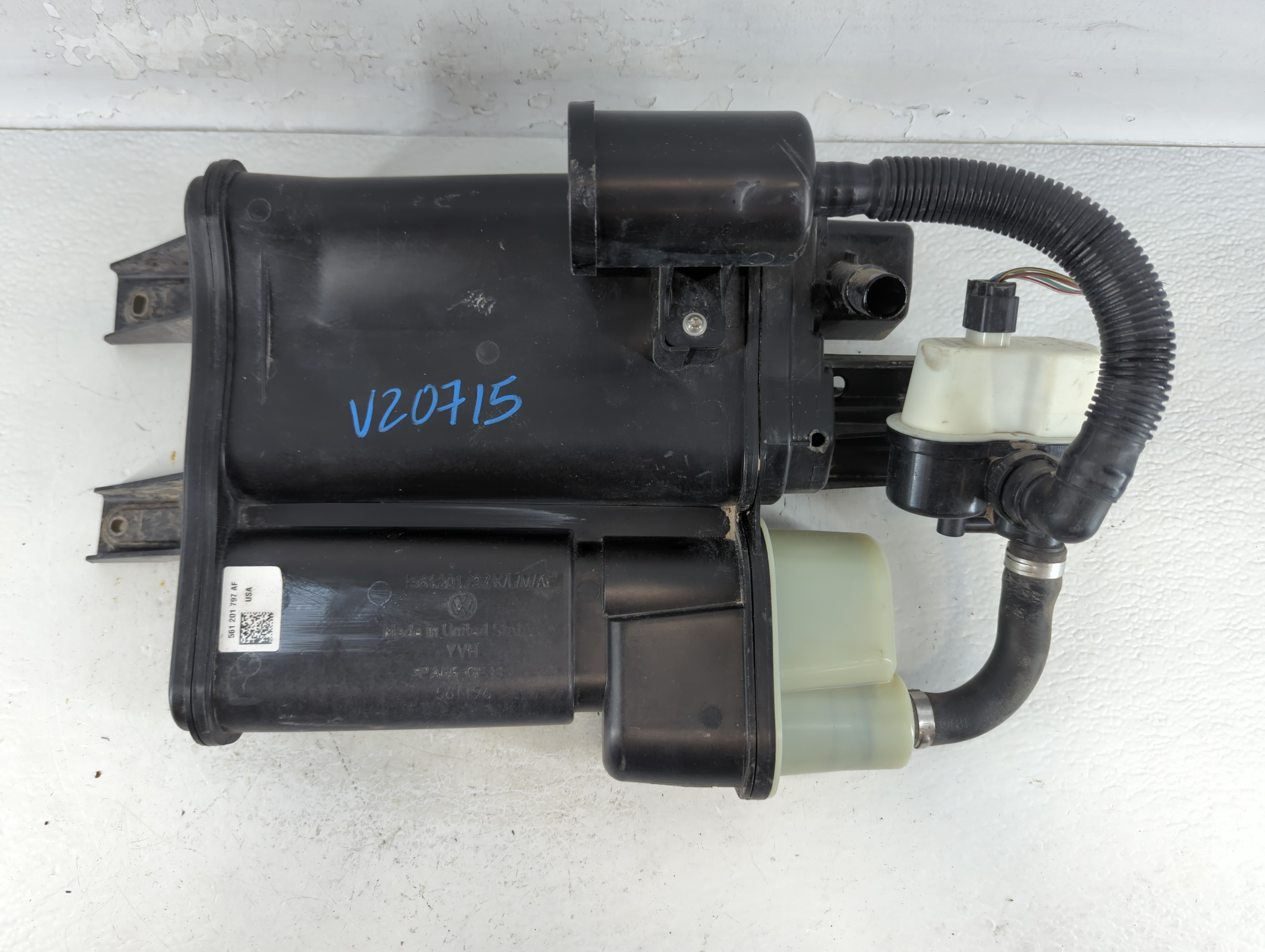 2016 Volkswagen Passat Fuel Vapor Charcoal Canister 915861 - Oemusedautoparts1.com