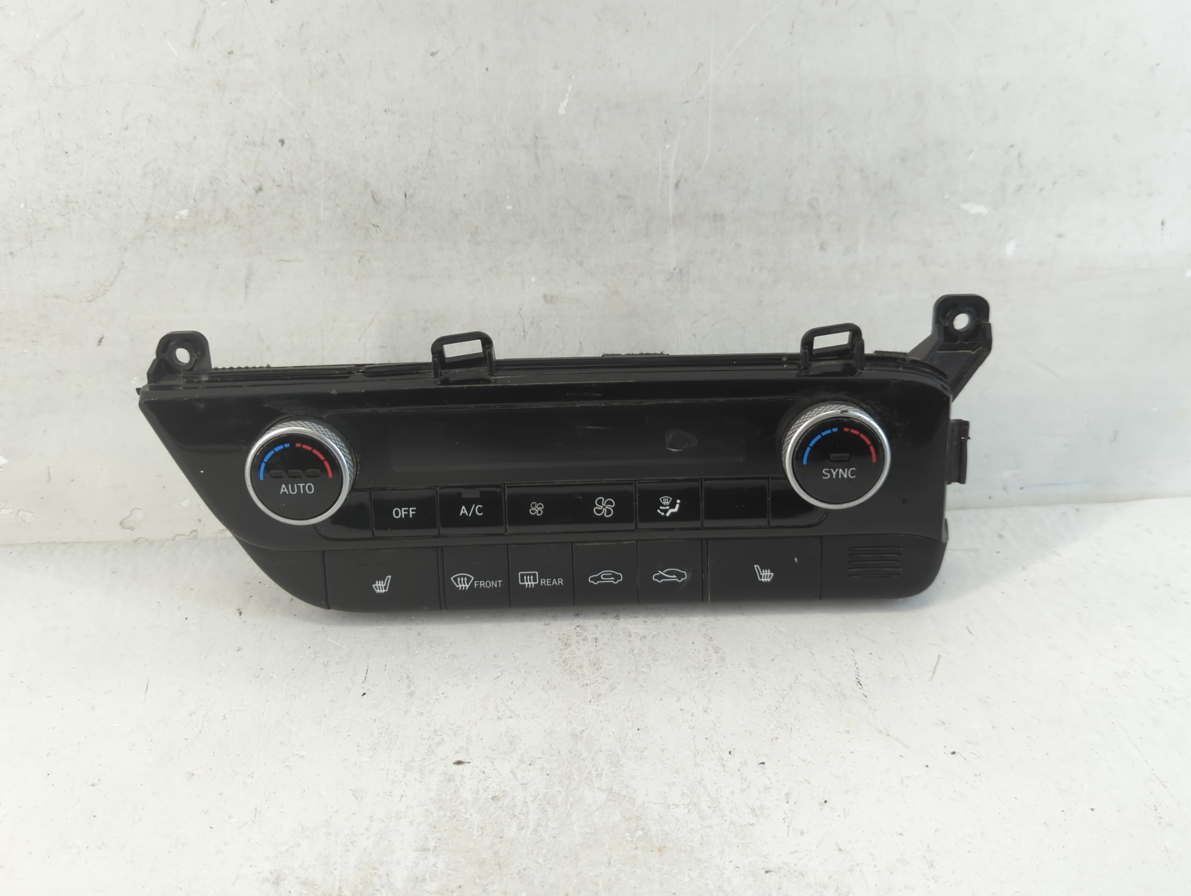 2021-2022 Hyundai Elantra Ac Heater Climate Control 97250-aa410ls5 915876 - Oemusedautoparts1.com