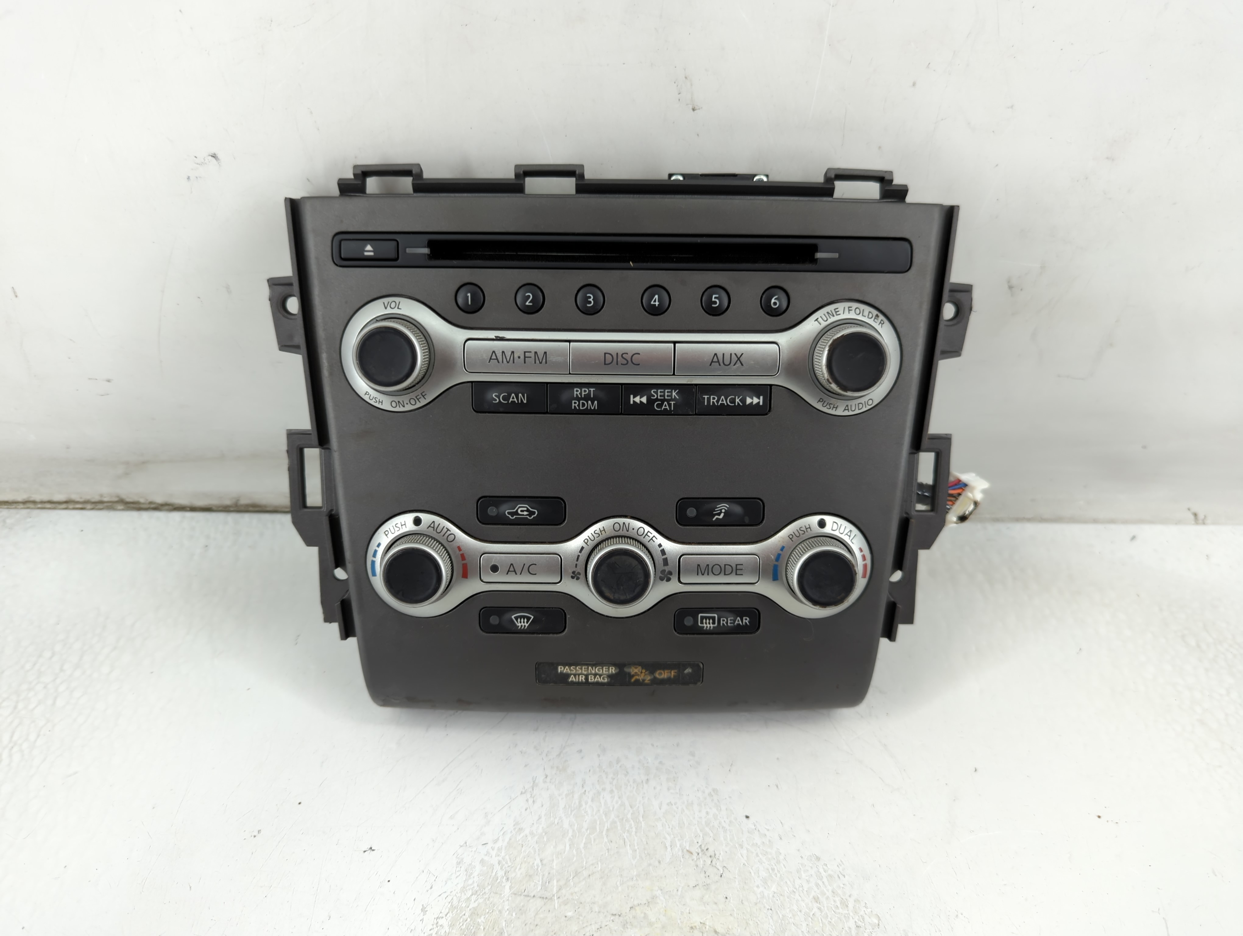 Picture of 2011-2014 Nissan Murano Am Fm Cd Player Radio Receiver 915894