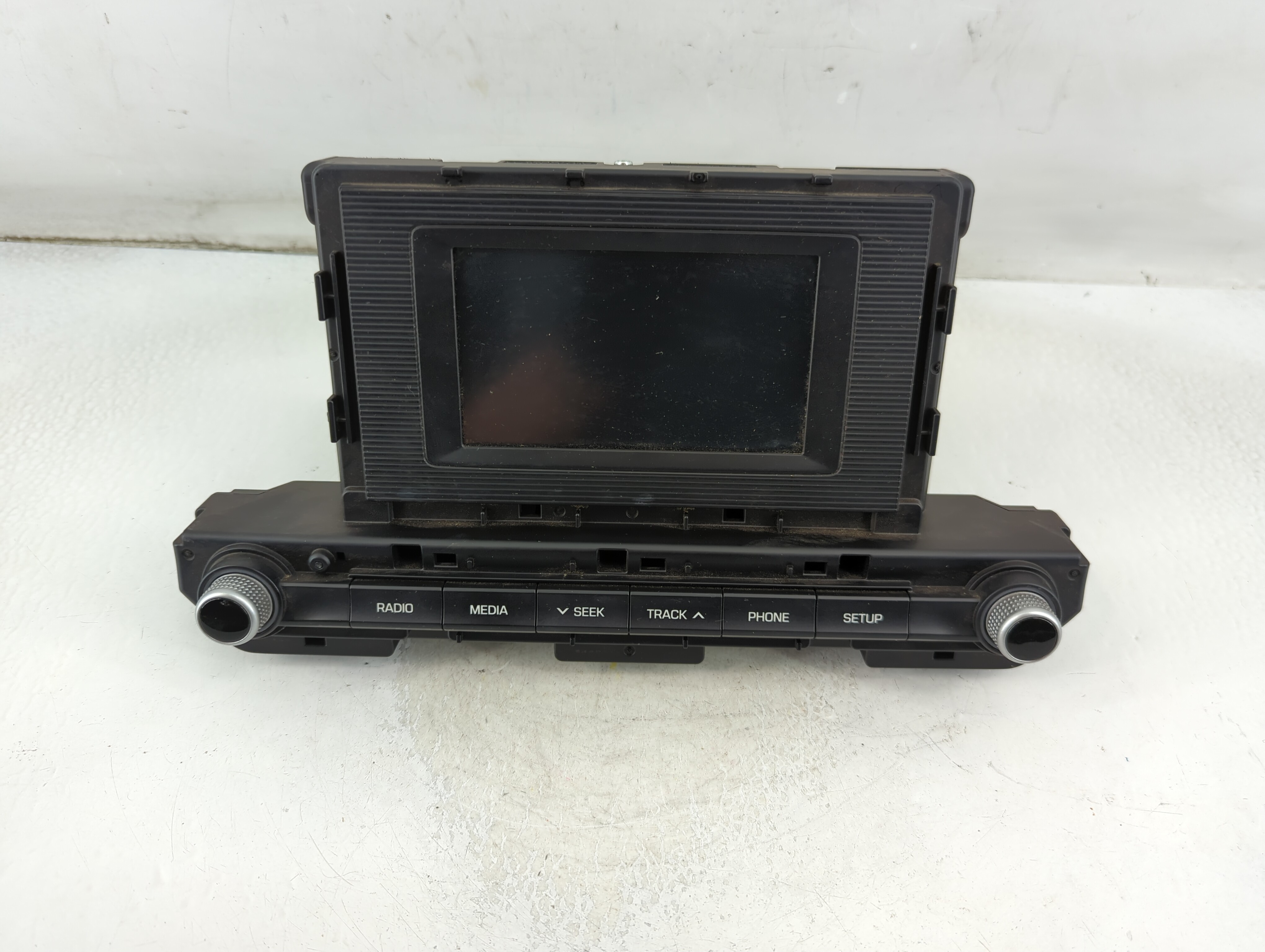 Picture of 2019-2020 Hyundai Elantra Am Fm Cd Player Radio Receiver 915895