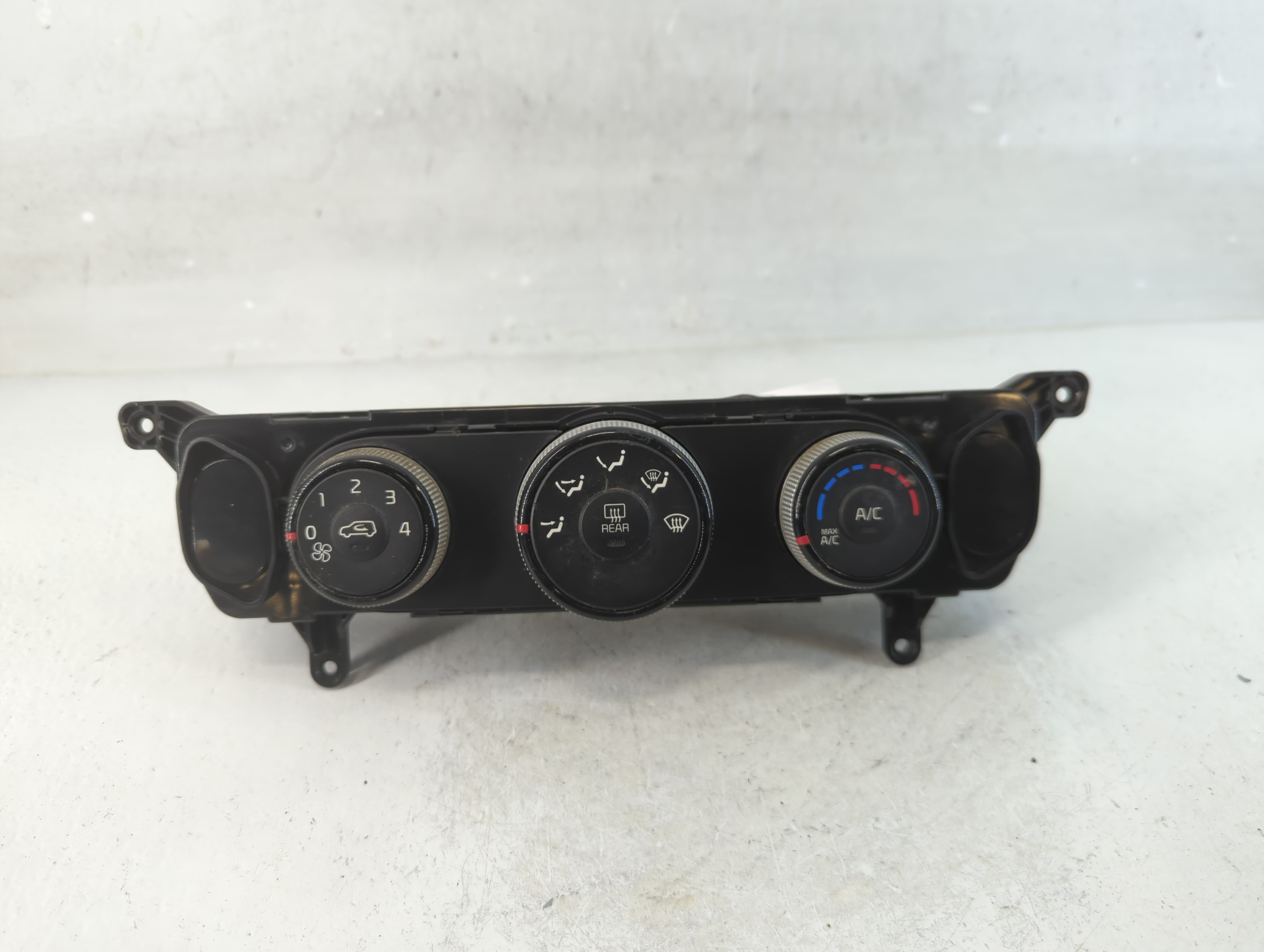 2014-2016 Kia Soul Ac Heater Climate Control 97250-b2as0asb 915916 - Oemusedautoparts1.com