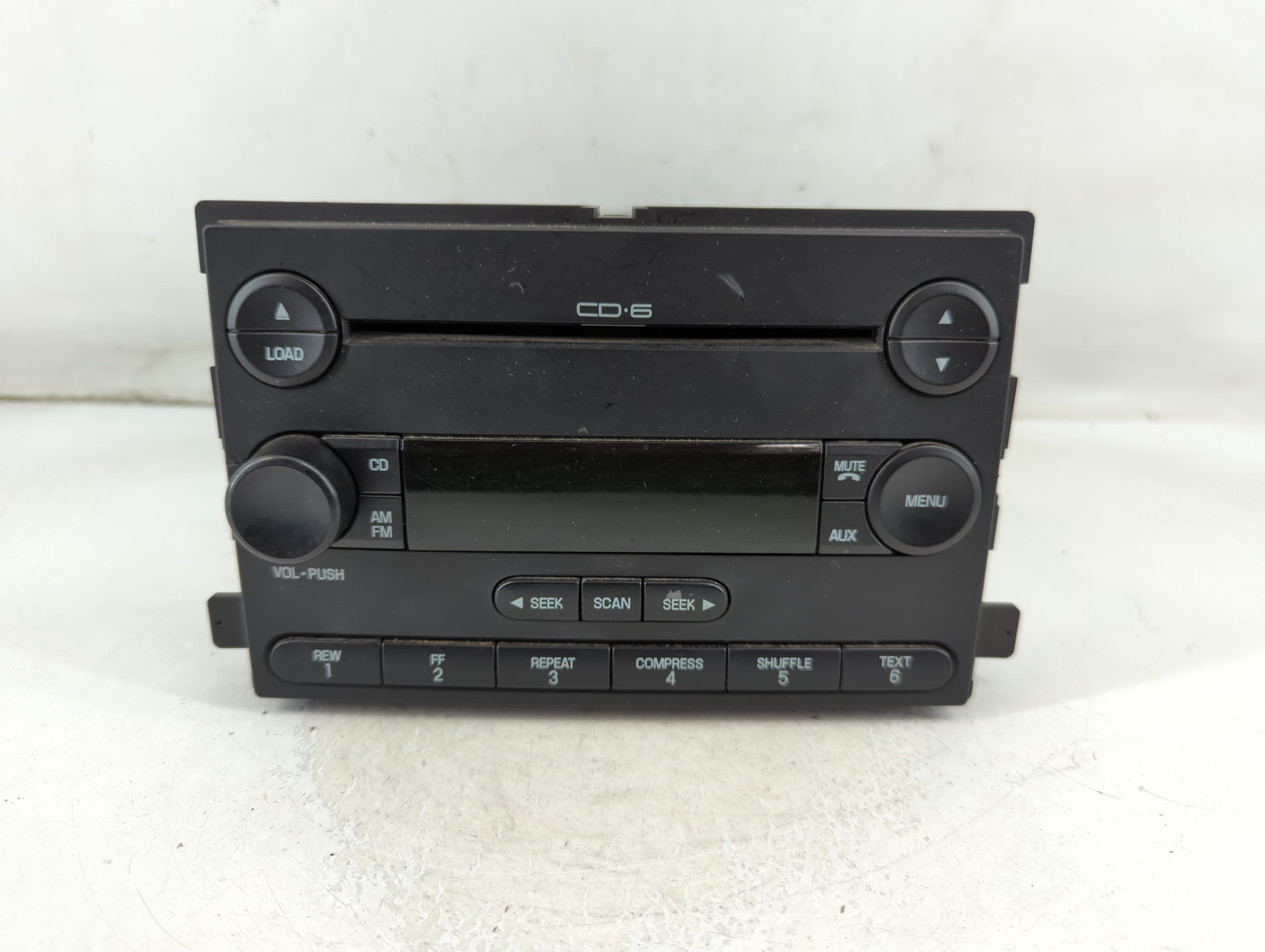 2006-2007 Ford Freestar Am Fm Cd Player Radio Receiver 915934 - Oemusedautoparts1.com