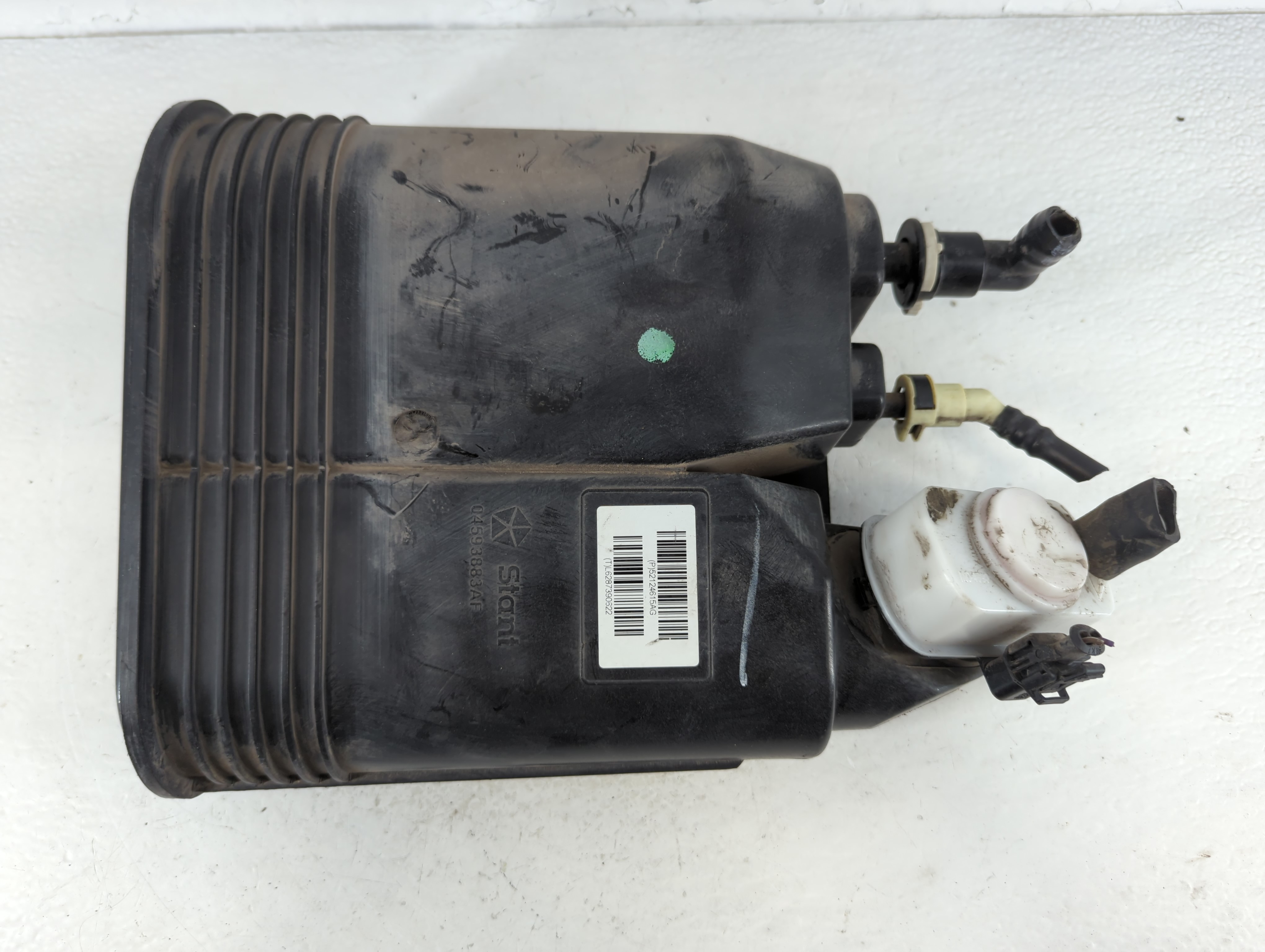 2014 Dodge Durango Fuel Vapor Charcoal Canister 915940 - Oemusedautoparts1.com