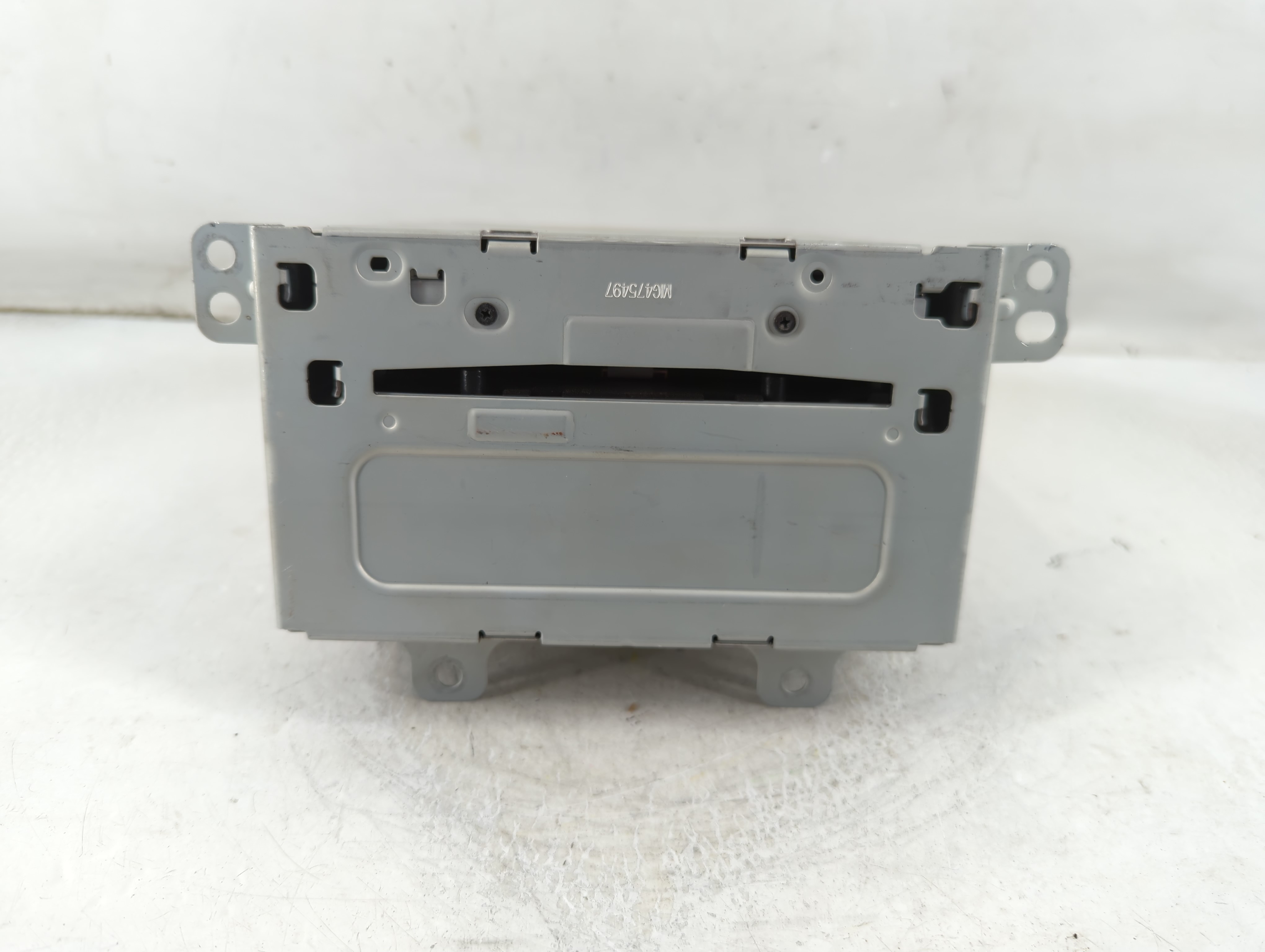 2013-2016 Chevrolet Cruze Am Fm Cd Player Radio Receiver 915948 - Oemusedautoparts1.com