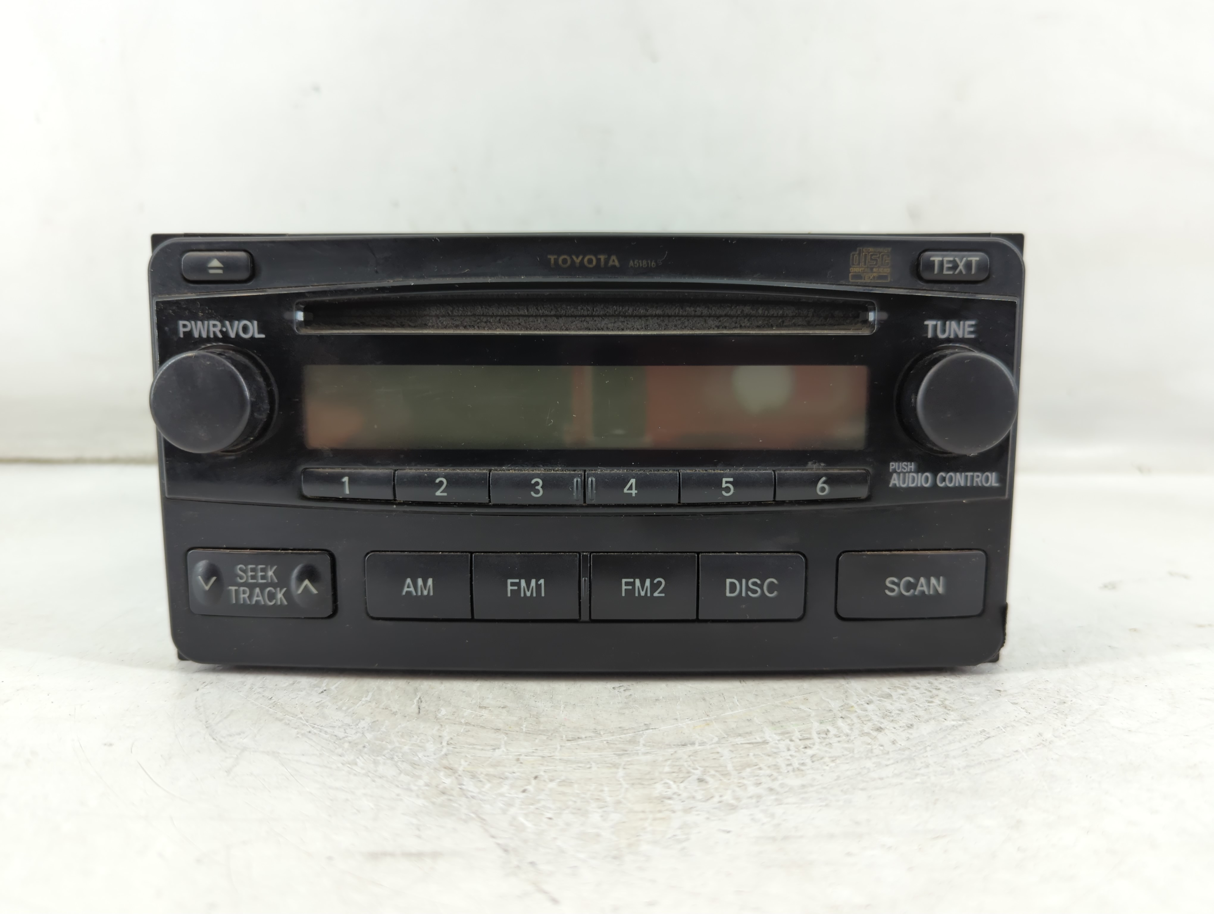 2004-2008 Toyota Matrix Am Fm Cd Player Radio Receiver 915950 - Oemusedautoparts1.com