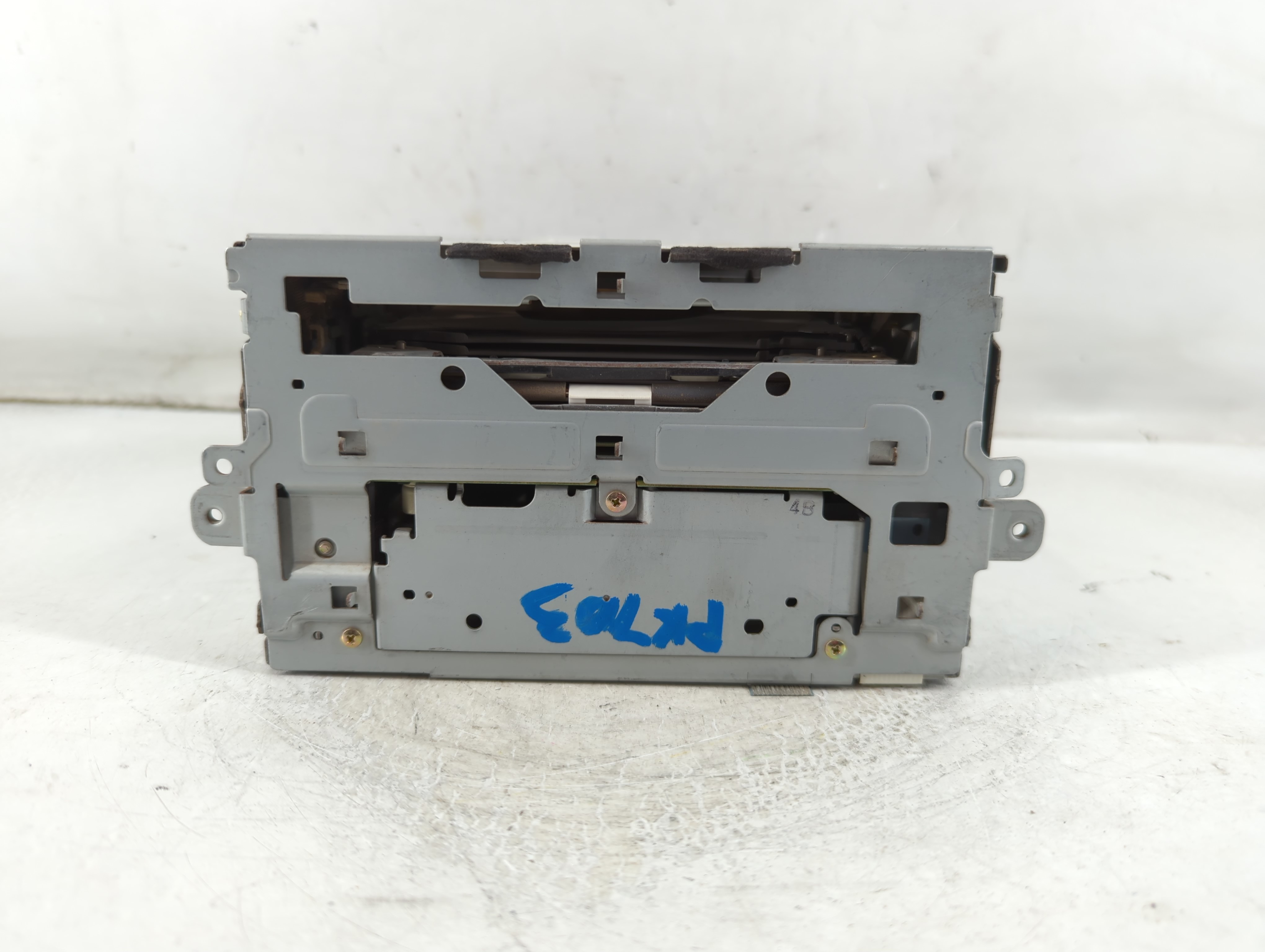 Picture of Gmc G35 Am Fm Cd Player Radio Receiver 915955