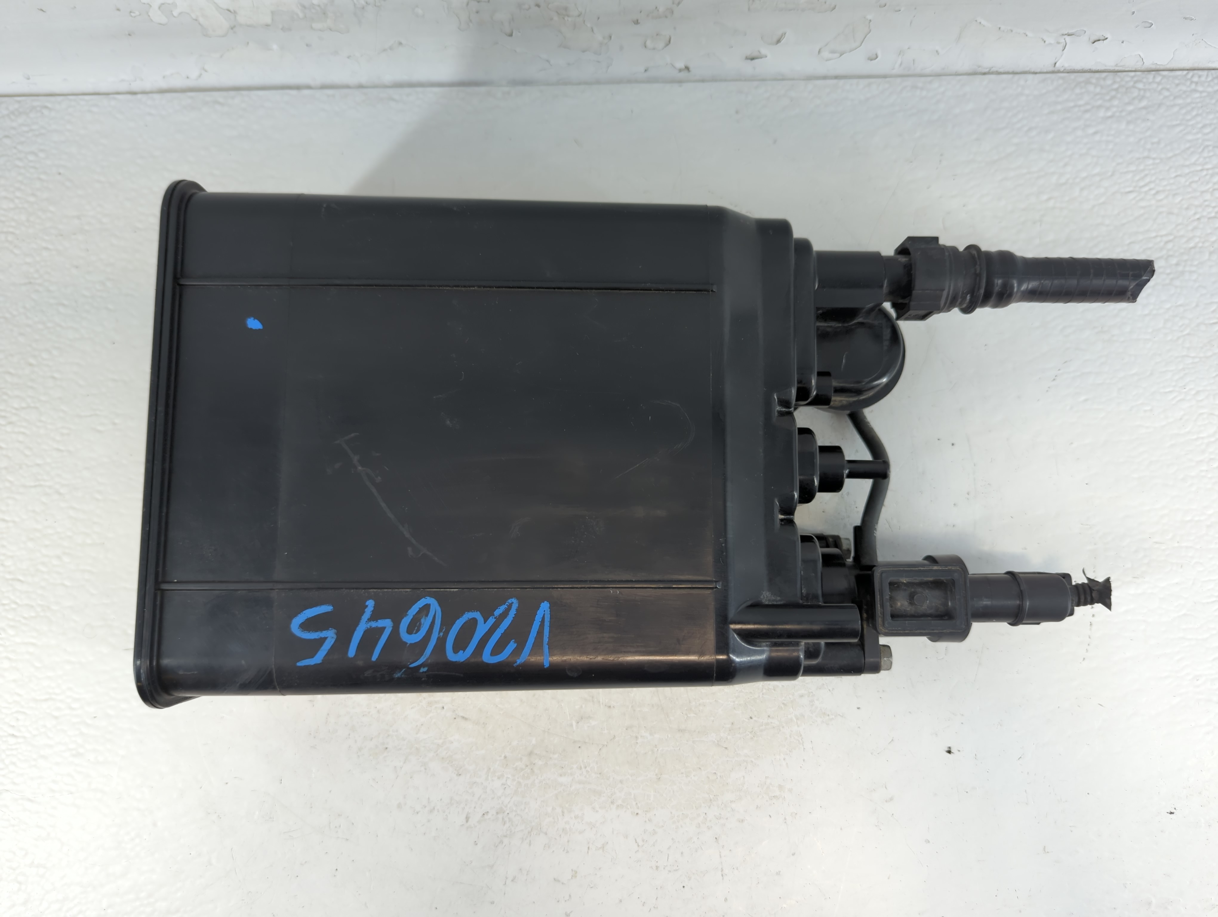 2006 Toyota Sienna Fuel Vapor Charcoal Canister 915962 - Oemusedautoparts1.com