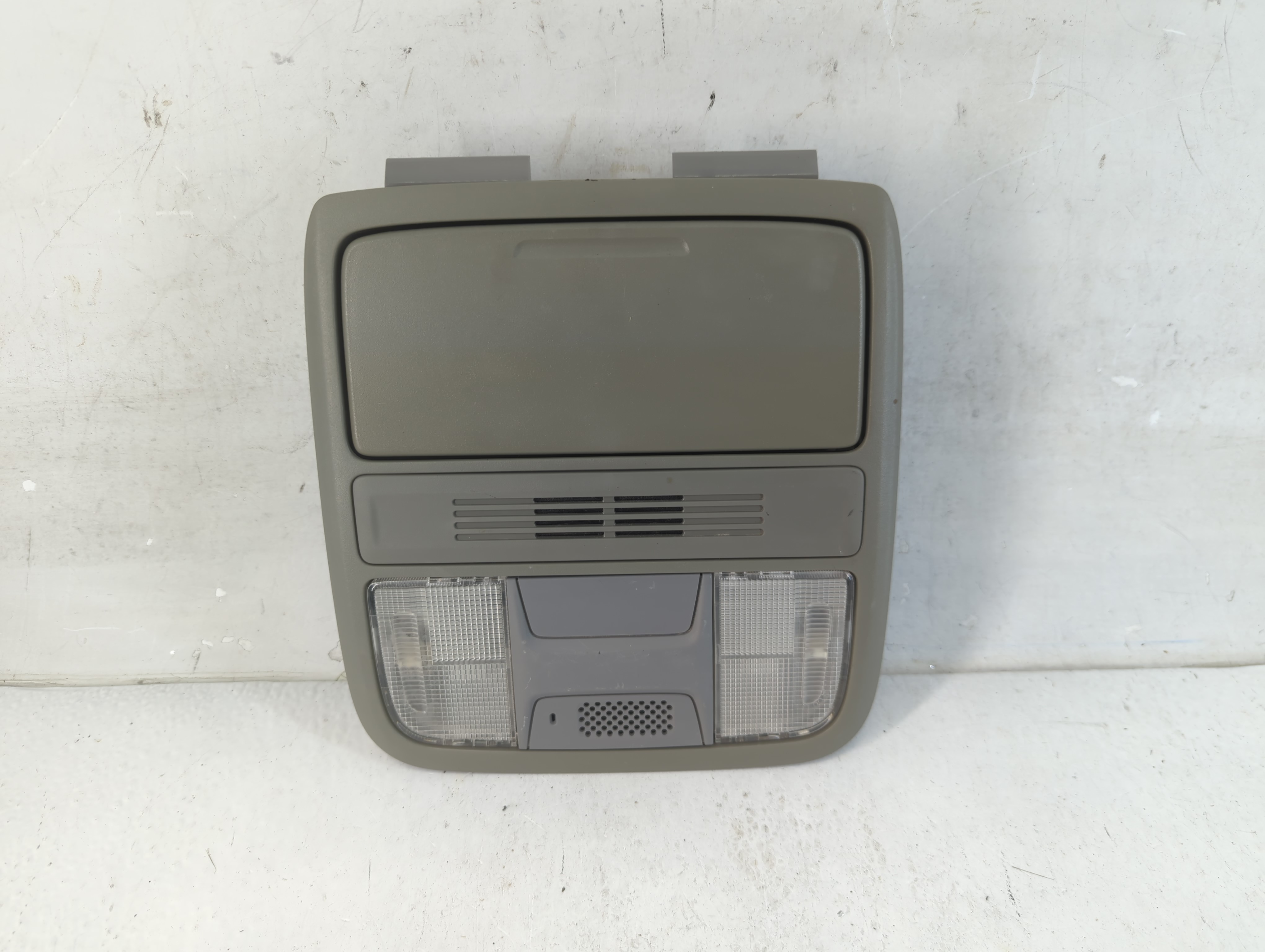 2013 Honda Accord Overhead Roof Console 915975 - Oemusedautoparts1.com