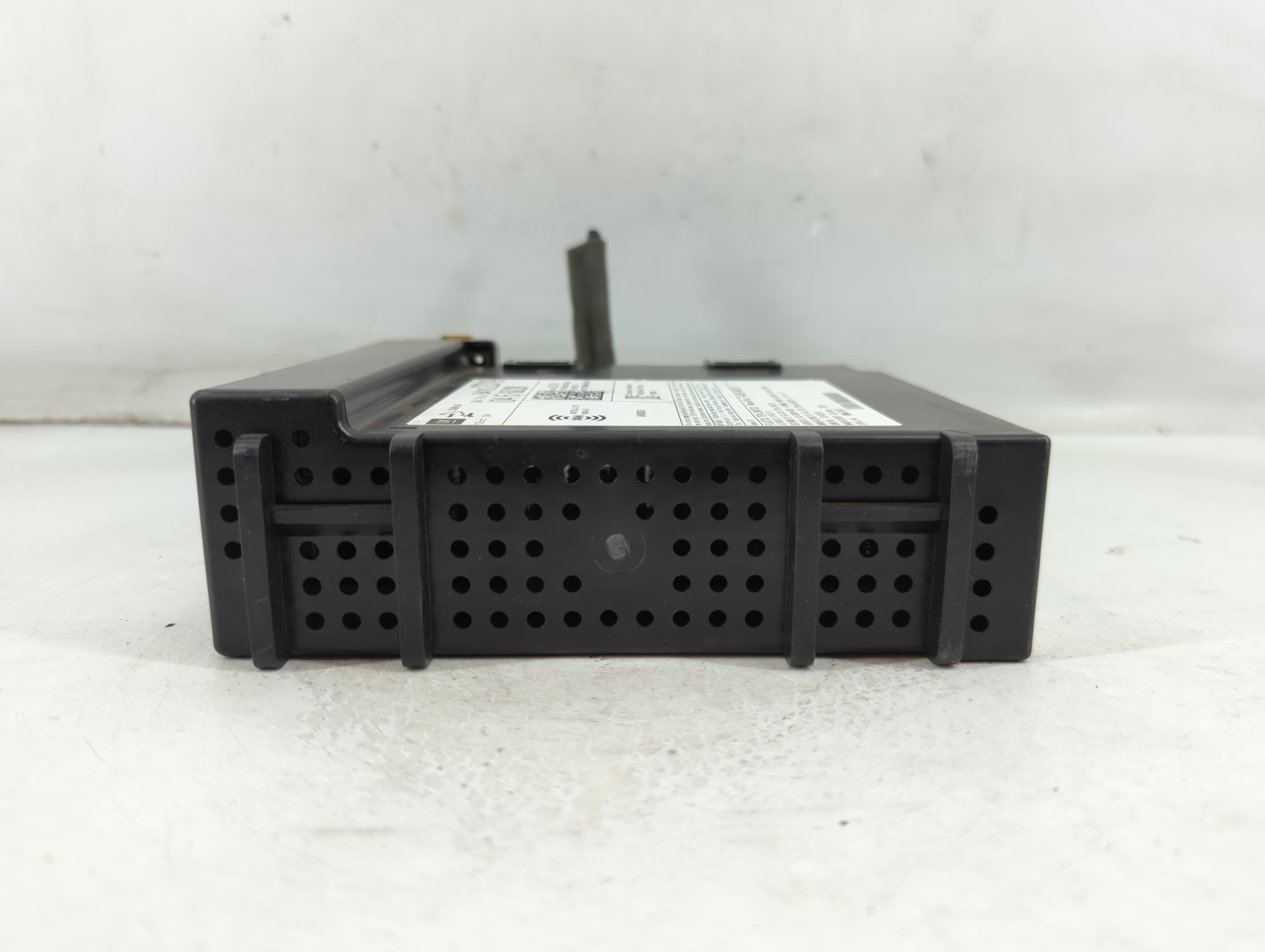 2017-2018 Chevrolet Silverado 1500 Am Fm Cd Player Radio Receiver 915992 - Oemusedautoparts1.com