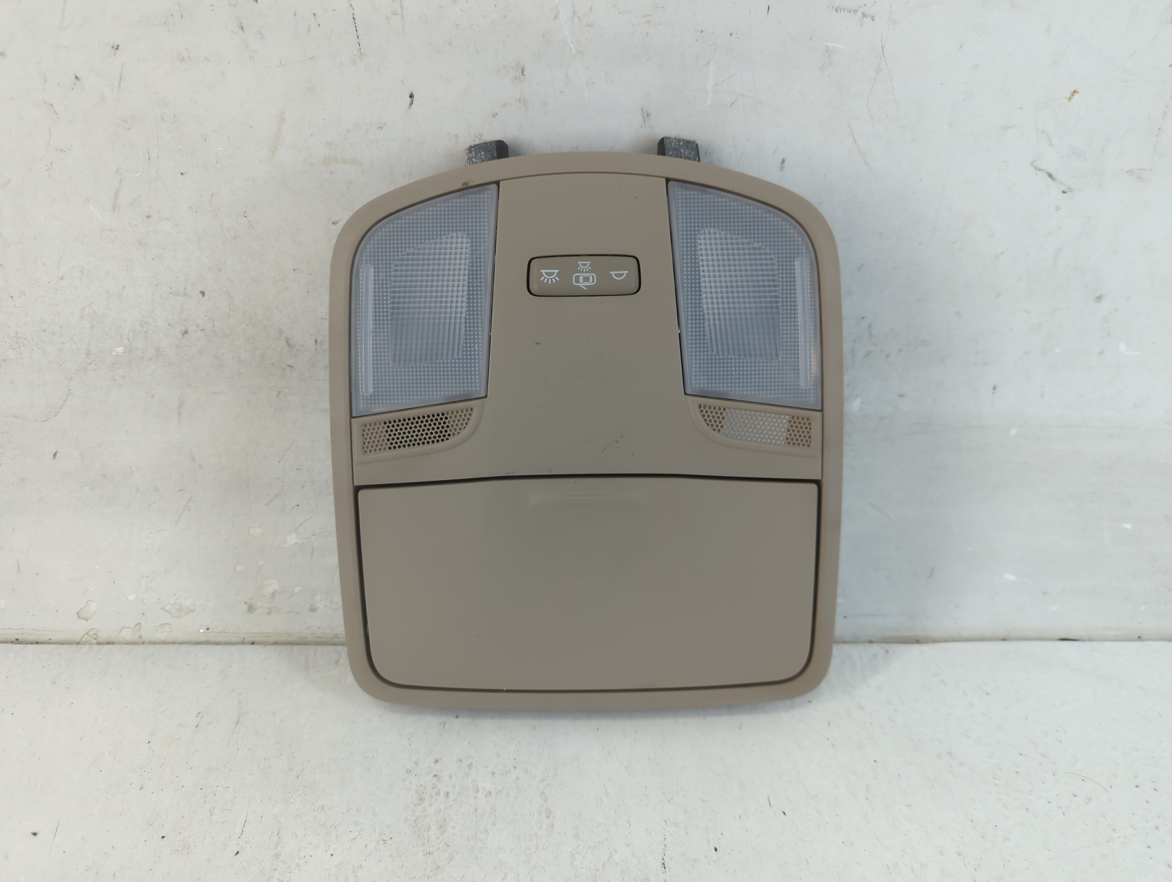 2020 Hyundai Elantra Overhead Roof Console 916041 - Oemusedautoparts1.com
