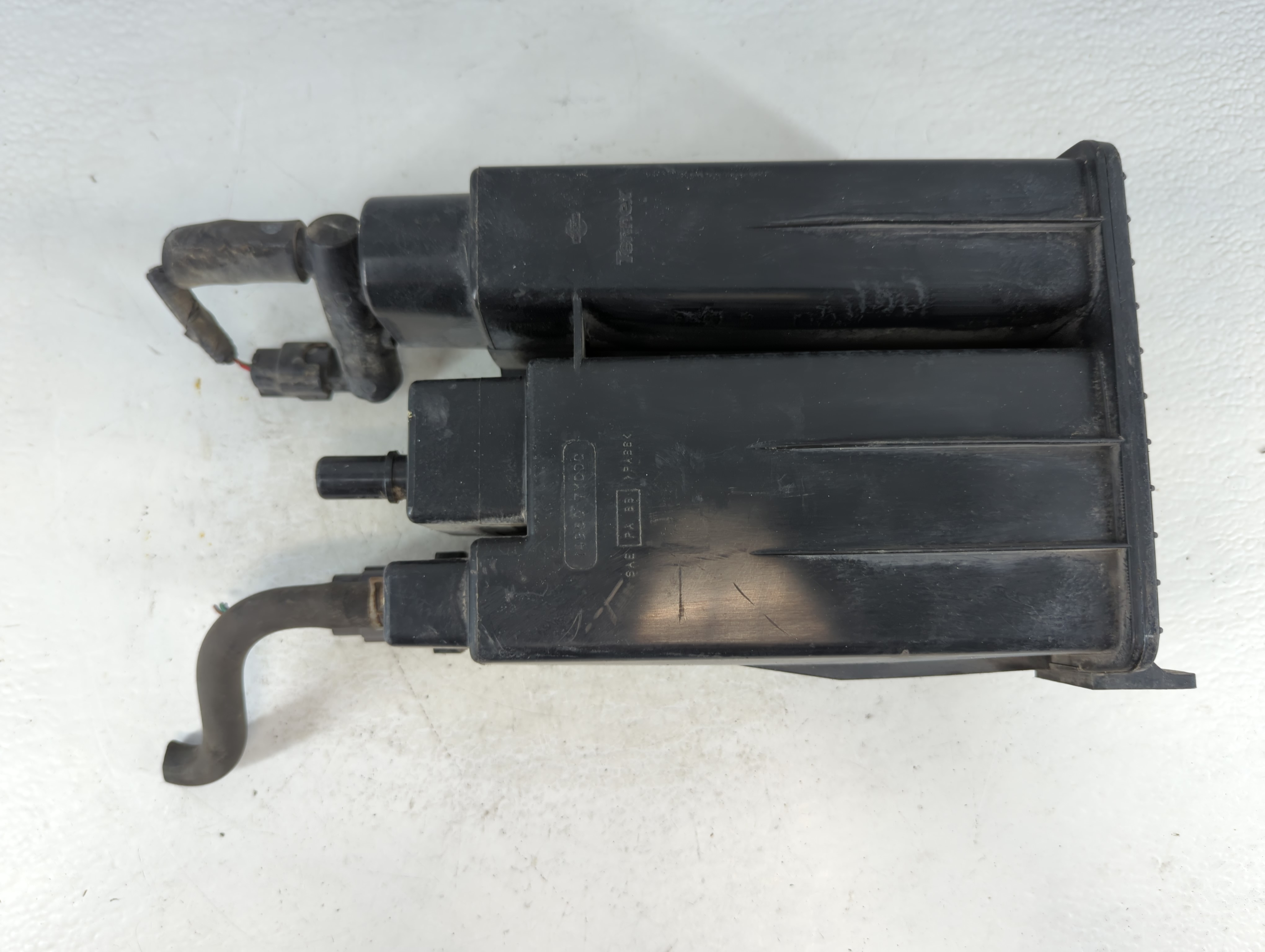 2008 Nissan Altima Fuel Vapor Charcoal Canister 916077 - Oemusedautoparts1.com