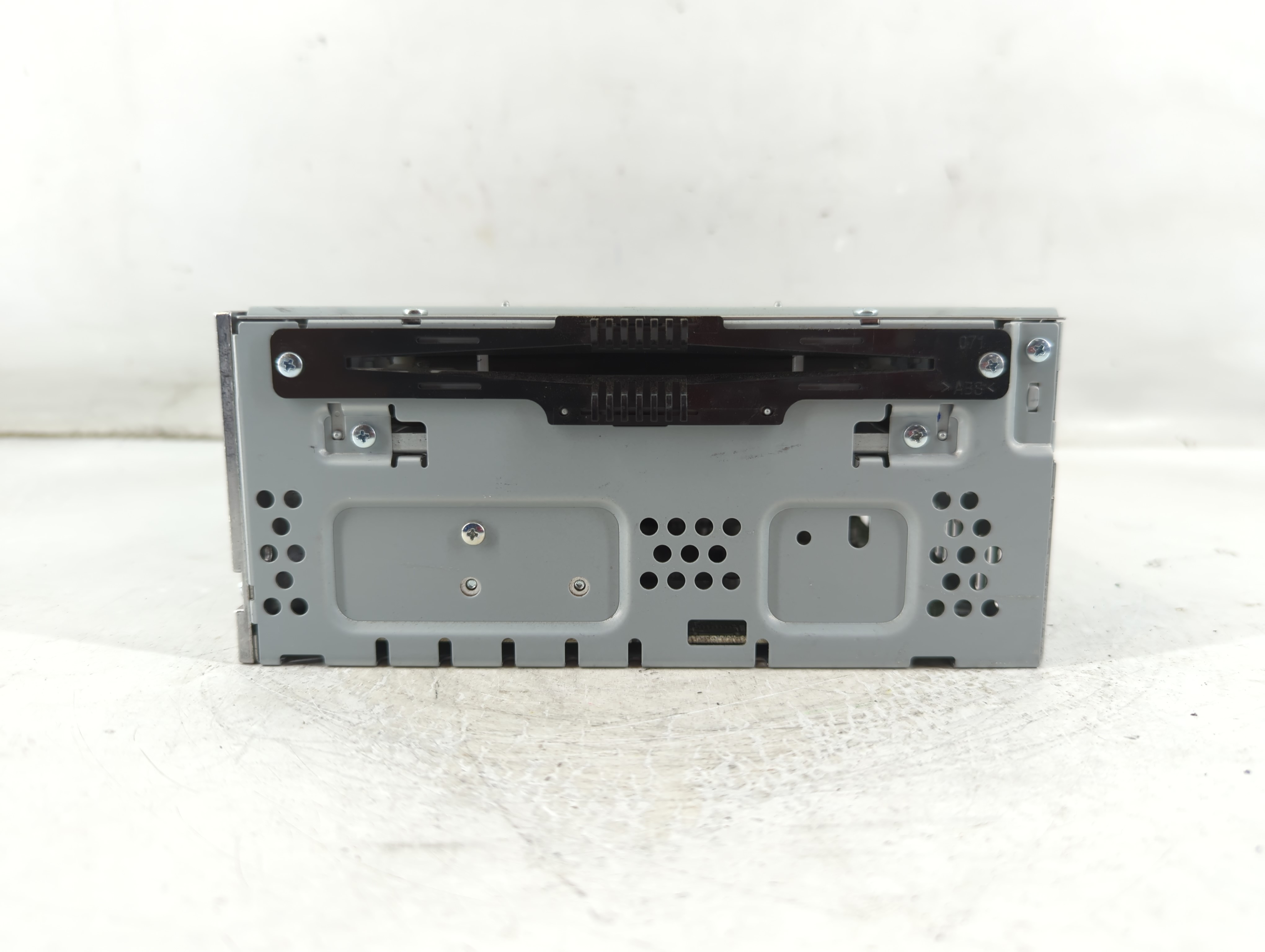 2017-2020 Ford Fusion Am Fm Cd Player Radio Receiver 916124 - Oemusedautoparts1.com