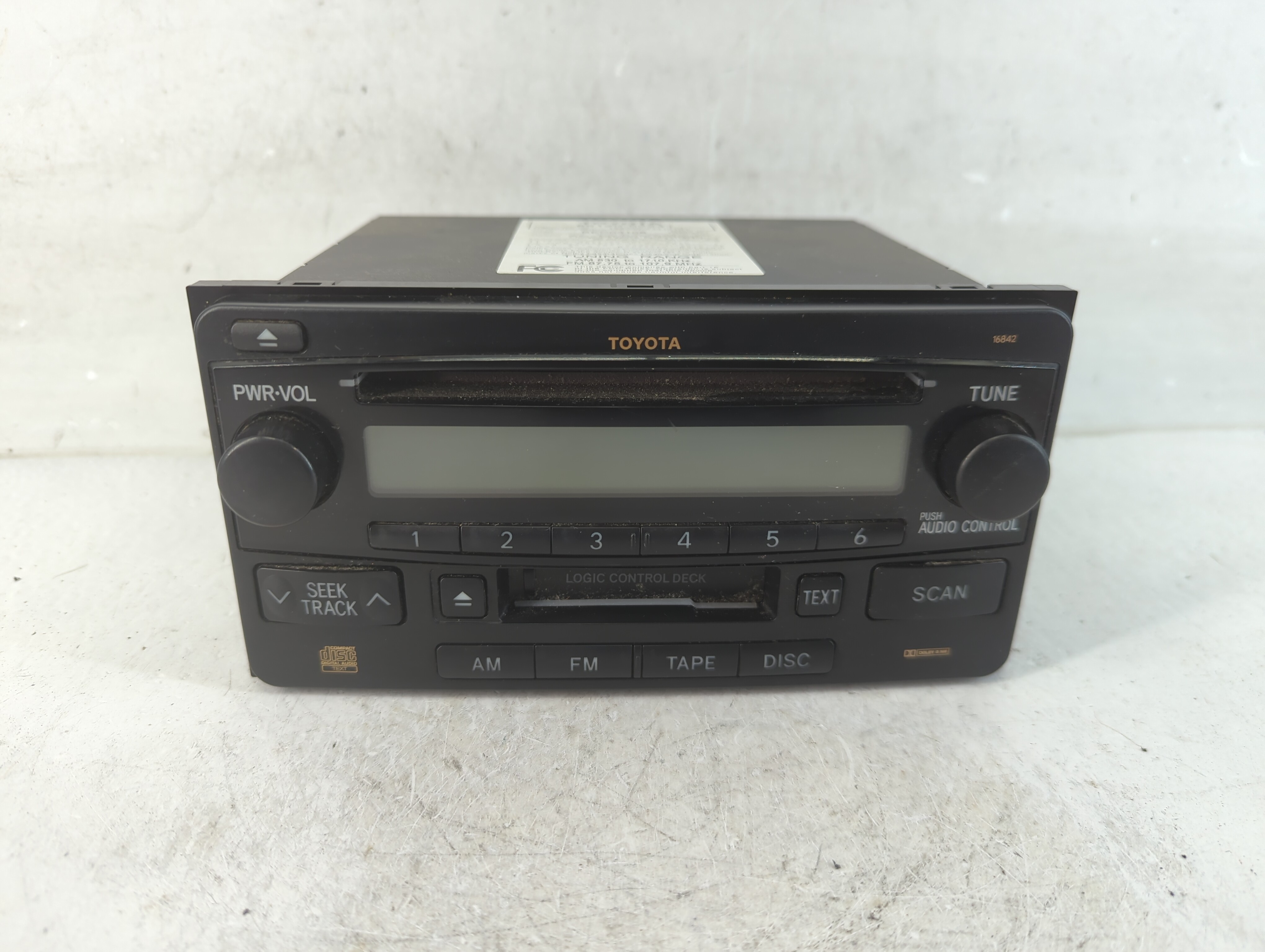 2004-2007 Toyota Highlander Am Fm Cd Player Radio Receiver 916204 - Oemusedautoparts1.com
