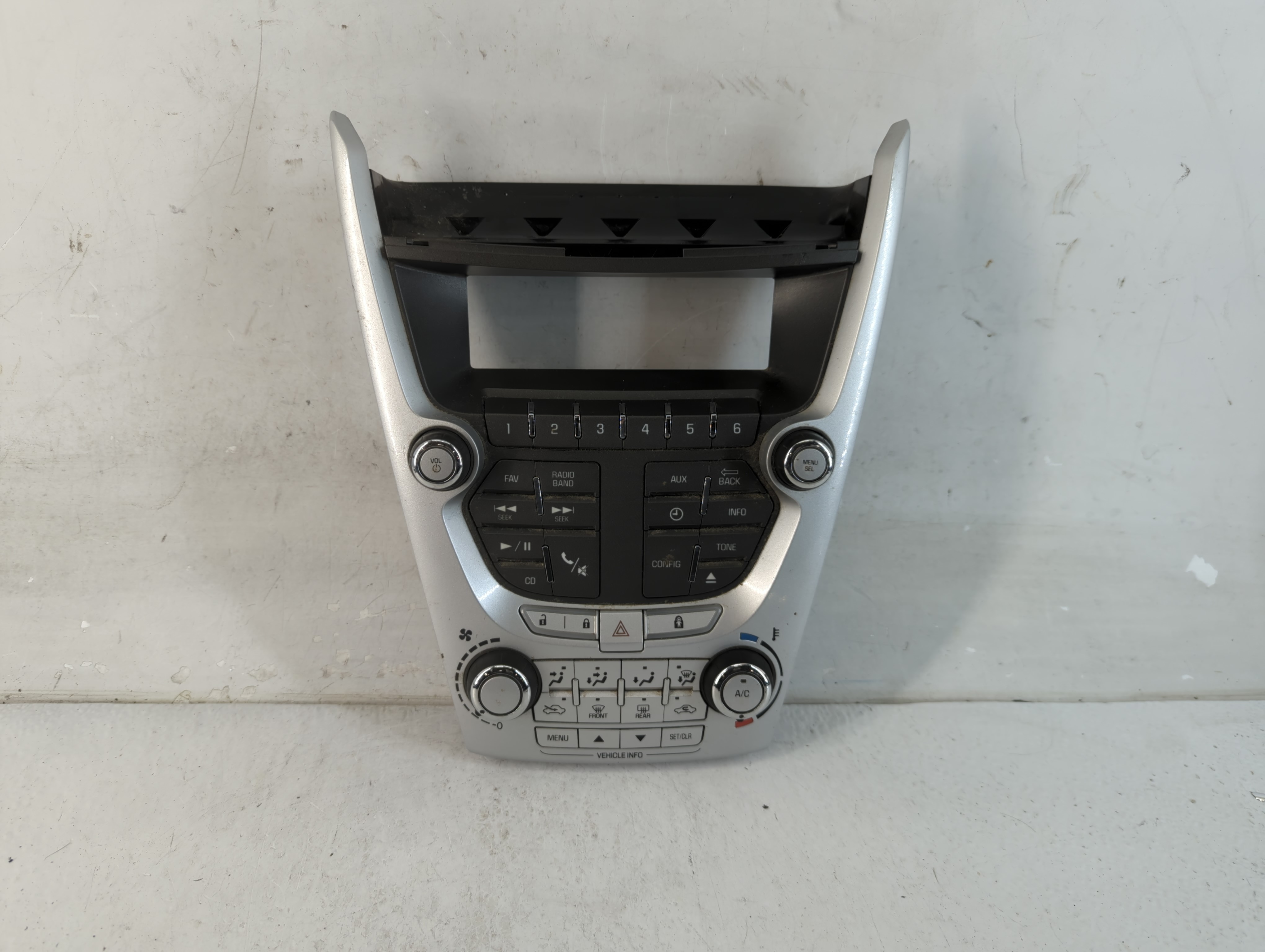 2012-2015 Chevrolet Equinox Radio Control Panel 916213 - Oemusedautoparts1.com